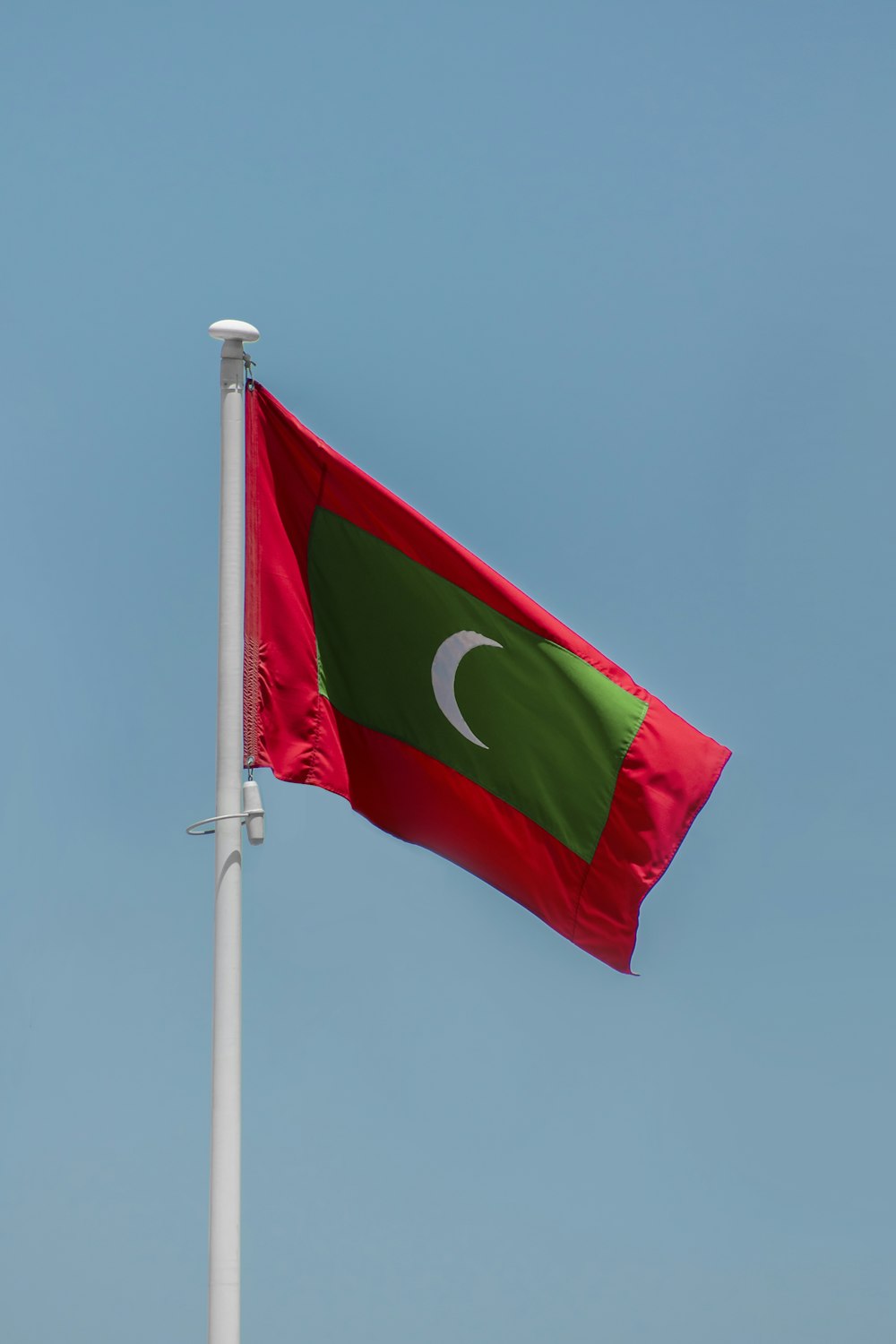 a red and green flag