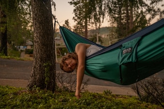 Hammock Camping for Beginners â Full Tutorial