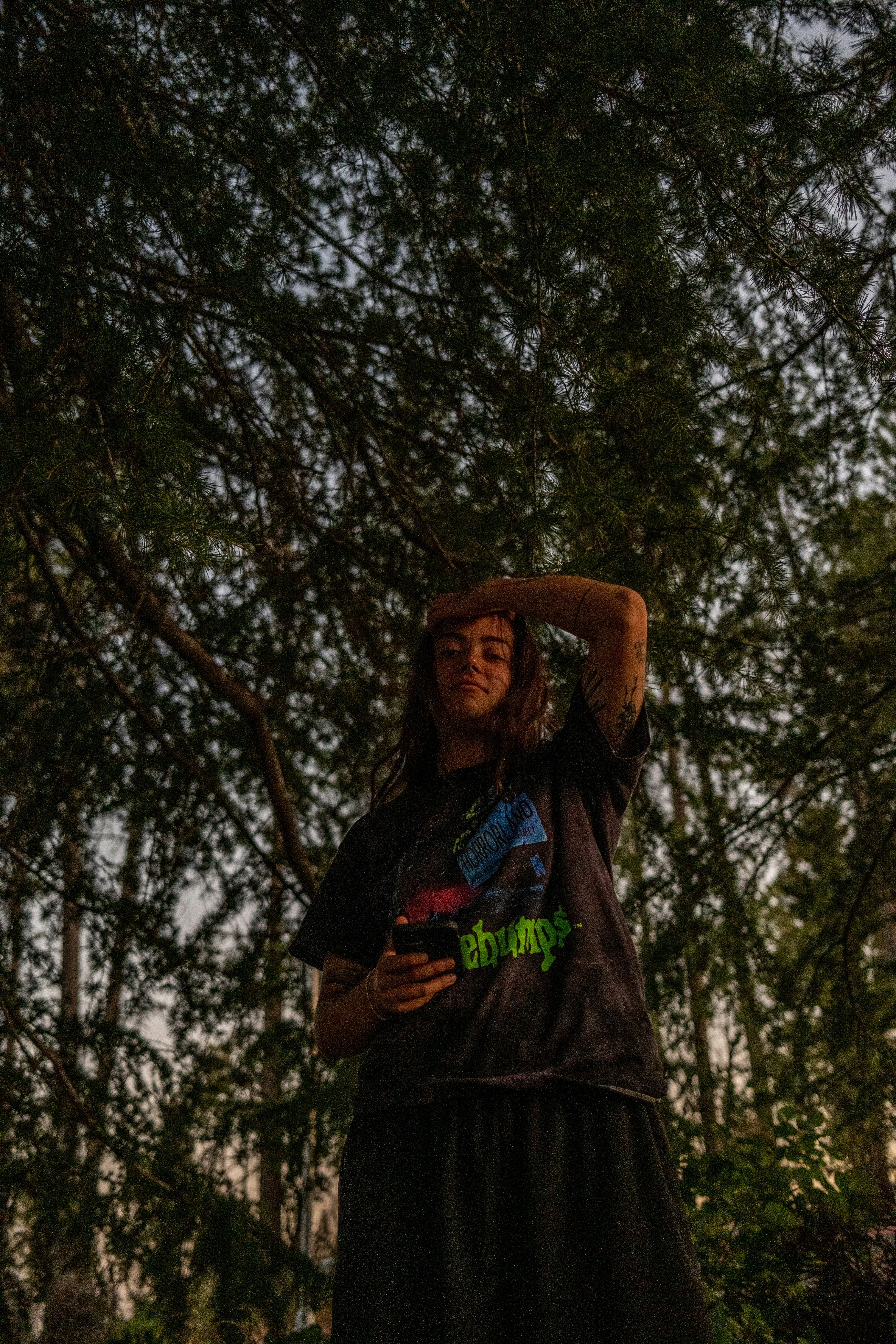 photo-1663436298821-05ed0f3836be?ixid=M3wxMjA3fDB8MXxzZWFyY2h8Mnx8dHJhdmVsJTIwdGVlJTIwc2hpcnRzfGVufDB8fHx8MTc2MTQwMDc0NXww\u0026ixlib=rb-4.1.0