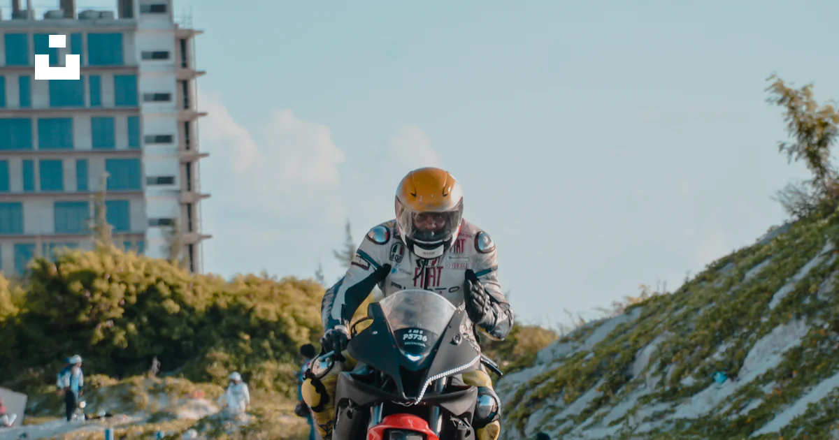 Motorcycle Rider 4k A man riding a motorcycle photo β Free Wallpaper 4k Image on Unsplash