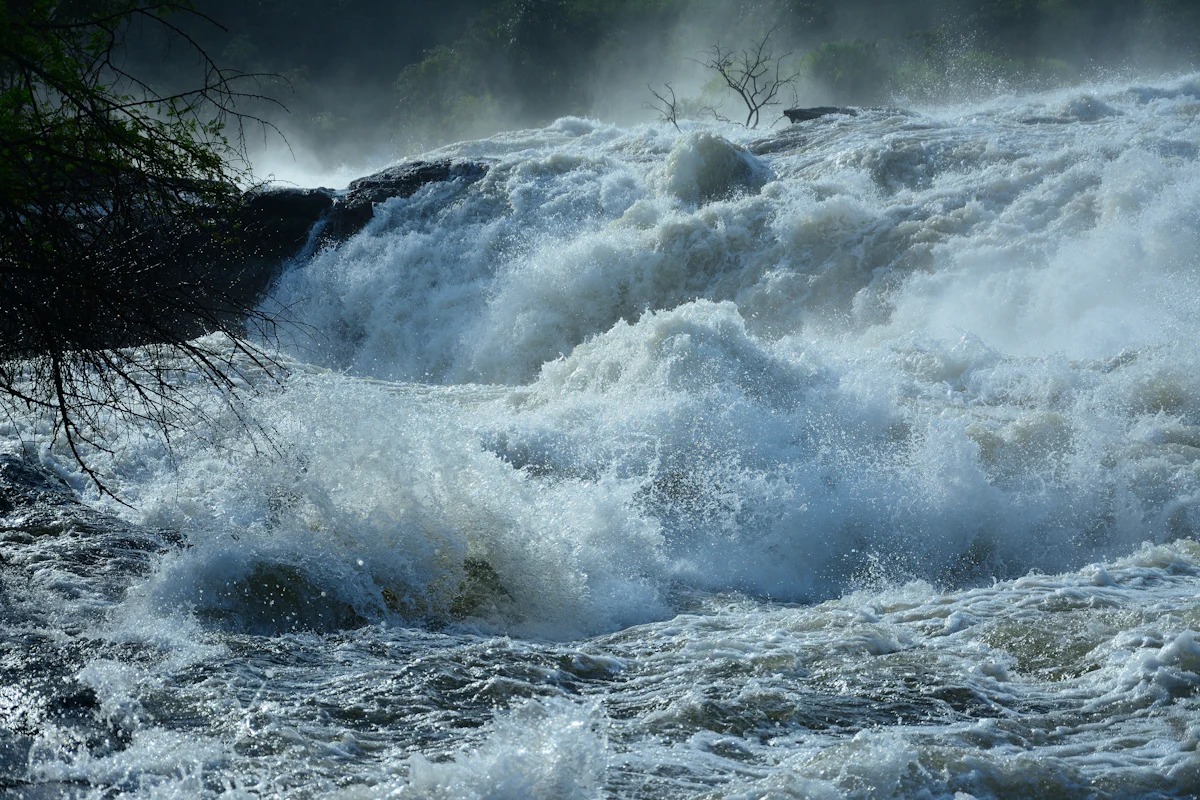 Suruli Falls