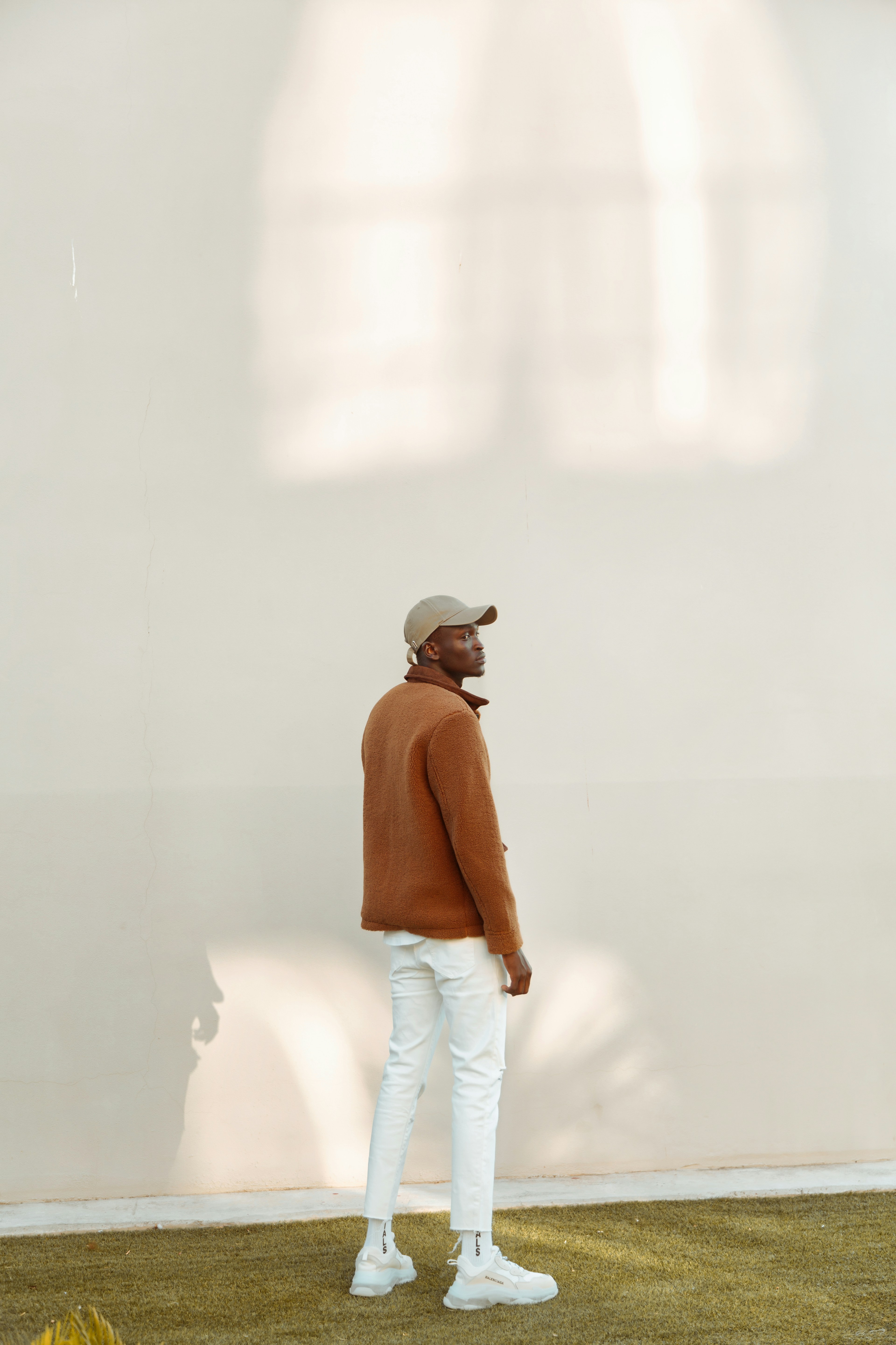 photo-1663501426989-0cc860bec619?ixlib=rb-1.2.1&ixid=MnwxMjA3fDB8MHxwaG90by1wYWdlfHx8fGVufDB8fHx8&auto=format&fit=crop&w=387&q=80