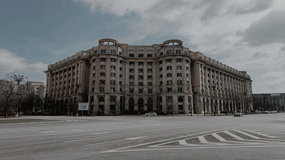 a large building with many windows