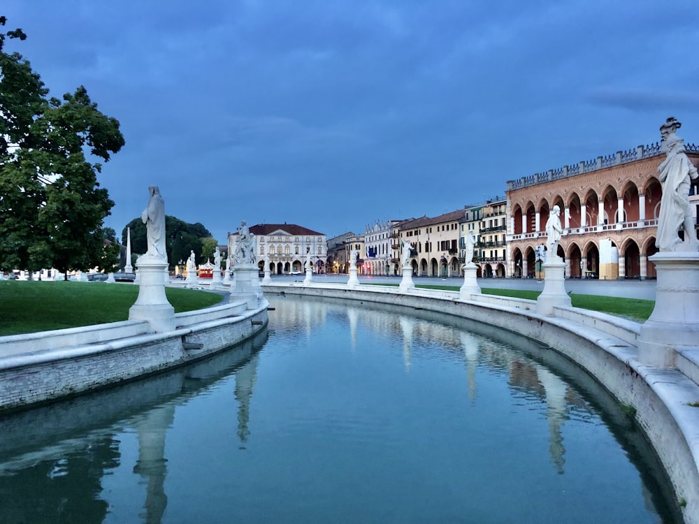 a fountain in a courtyard