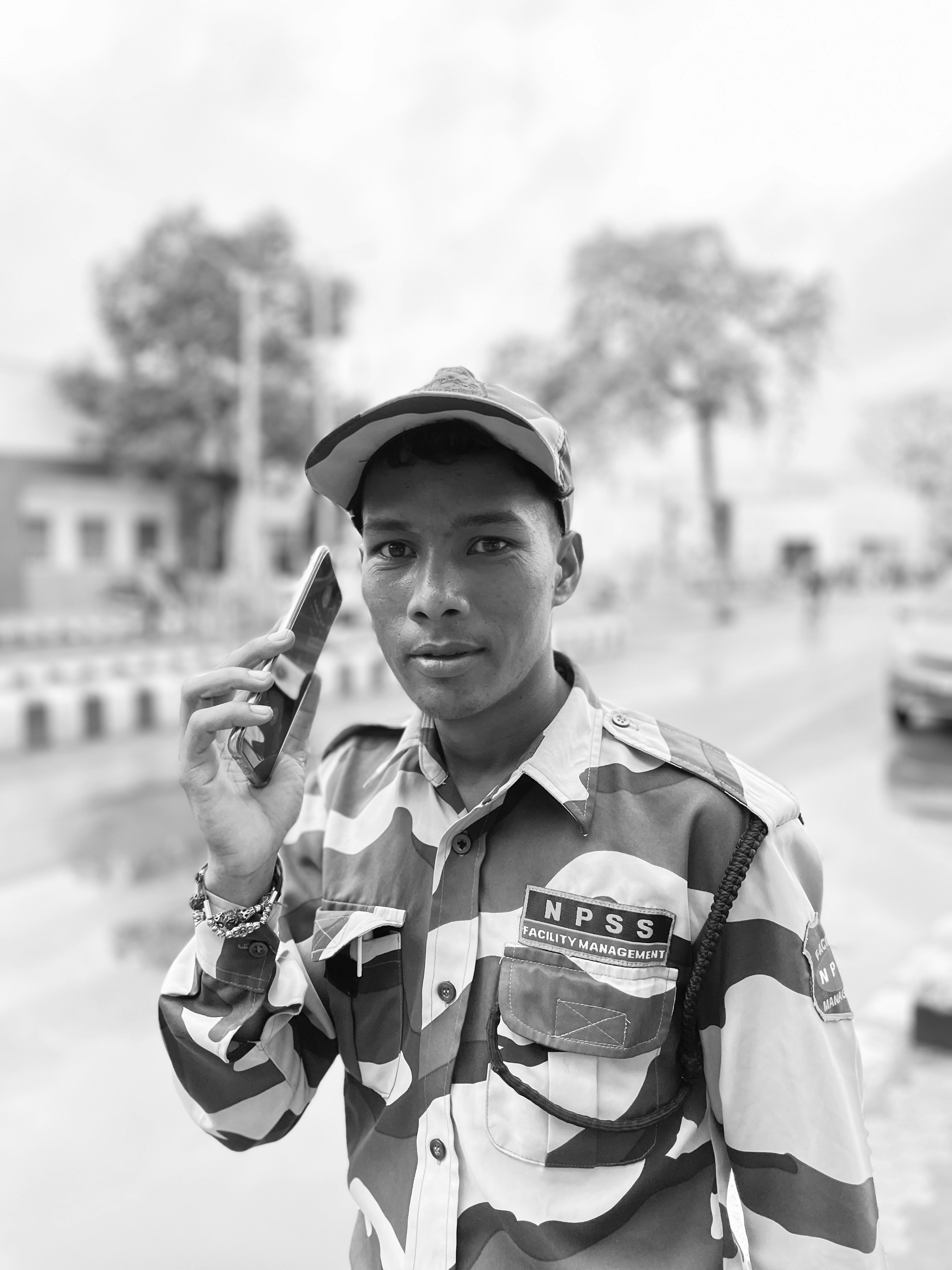 seseorang berseragam