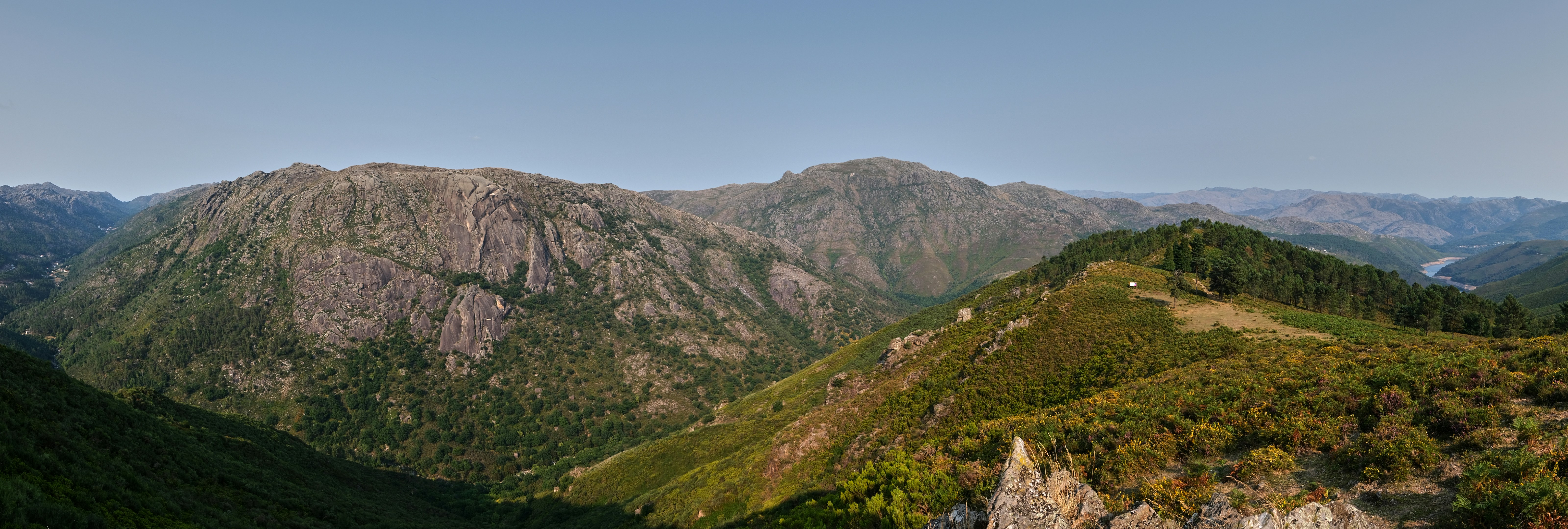 Unveiling Portugal's Lesser-known Travel Sites: Monsaraz, Marvão, Peneda-Gerês National Park, Évora, and Aveiro