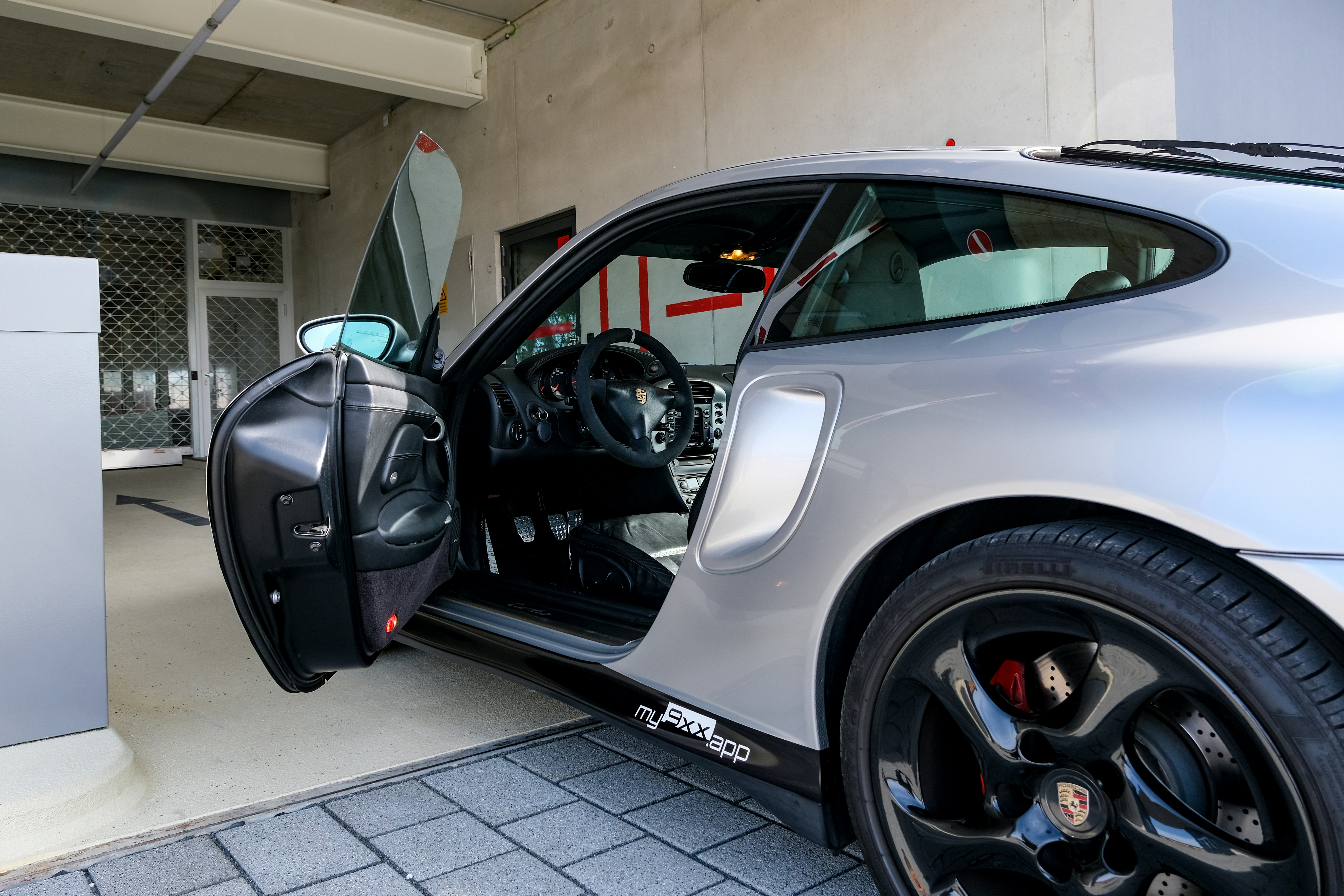 Nissan Leaf Battery Cost in 2025: Replacement, Repair & Savings Guide