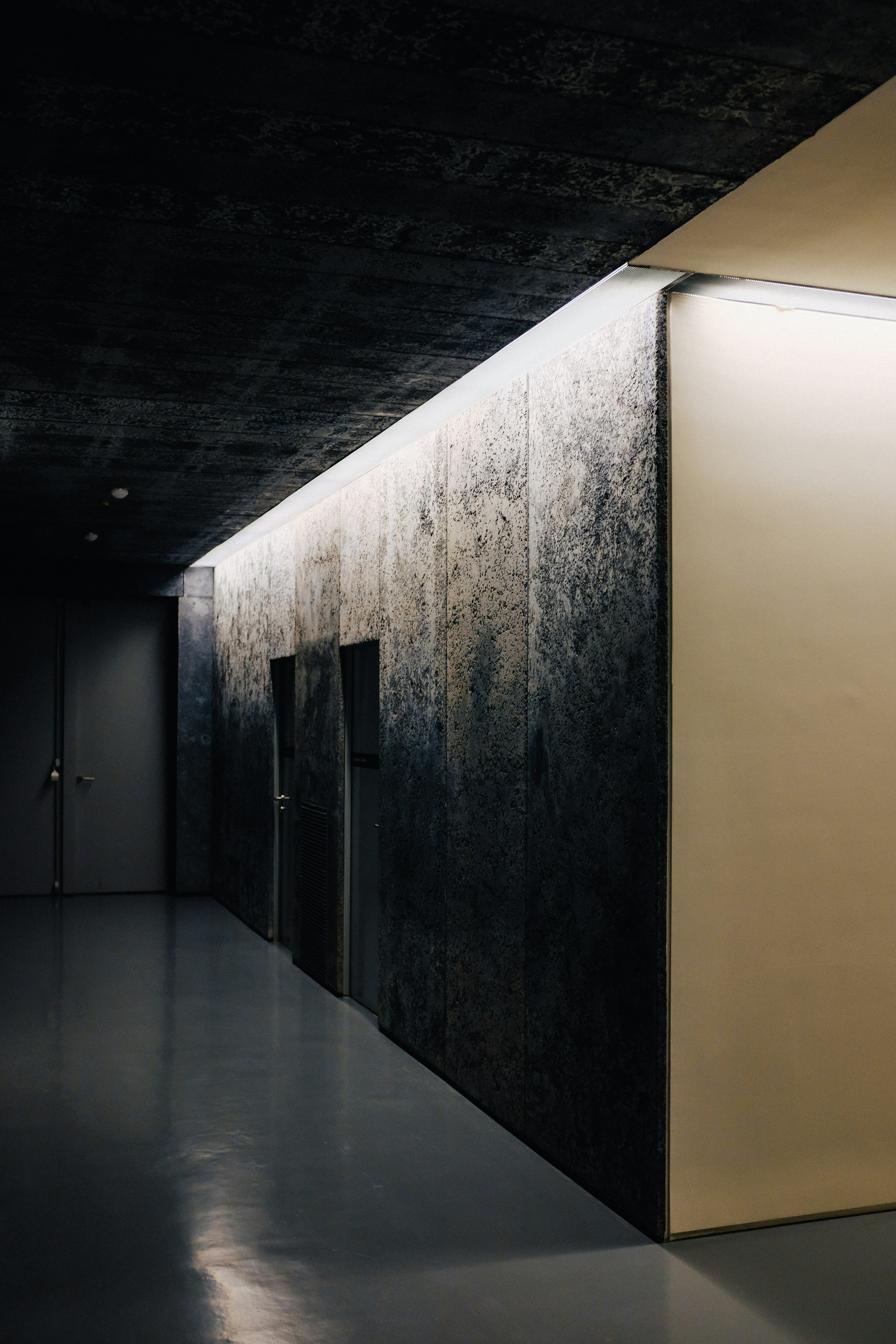 Photo by adrienolichon