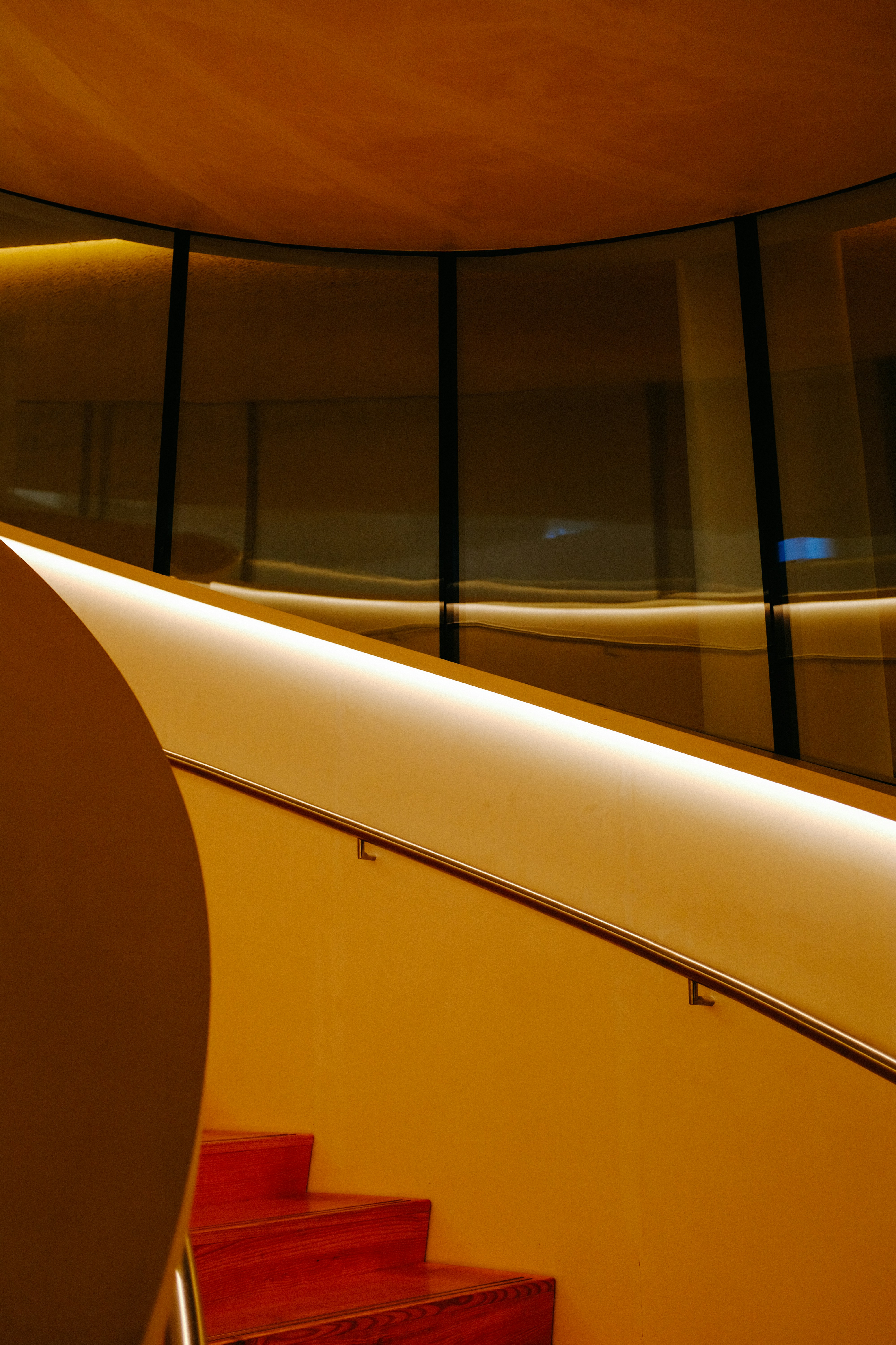 Photo by adrienolichon