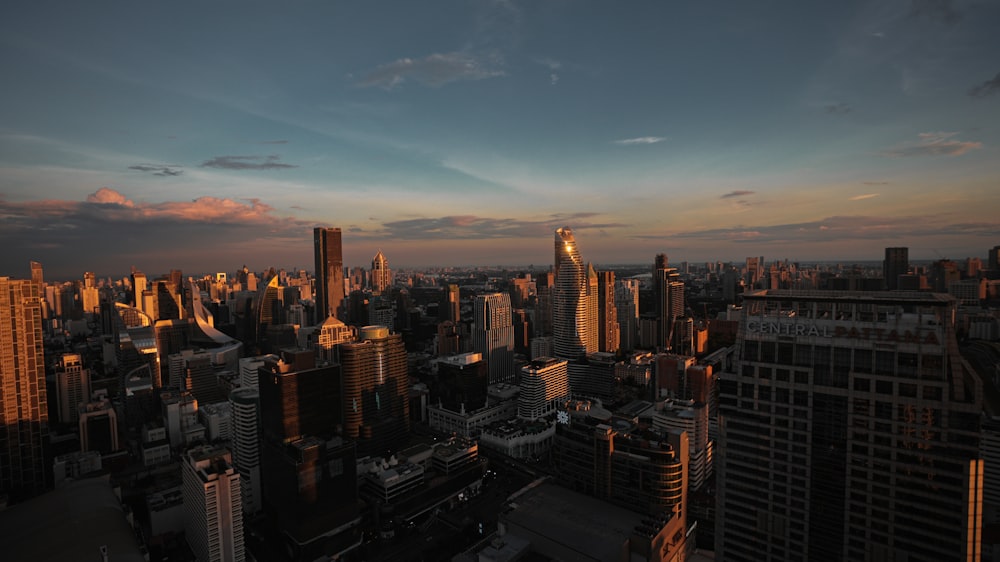 a city with many buildings