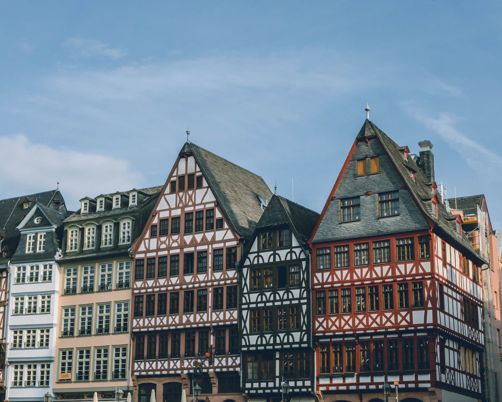 Frankfurter Bankenviertel und Mainufer