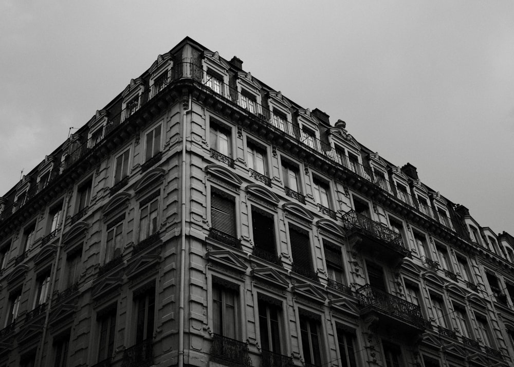 a building with many windows