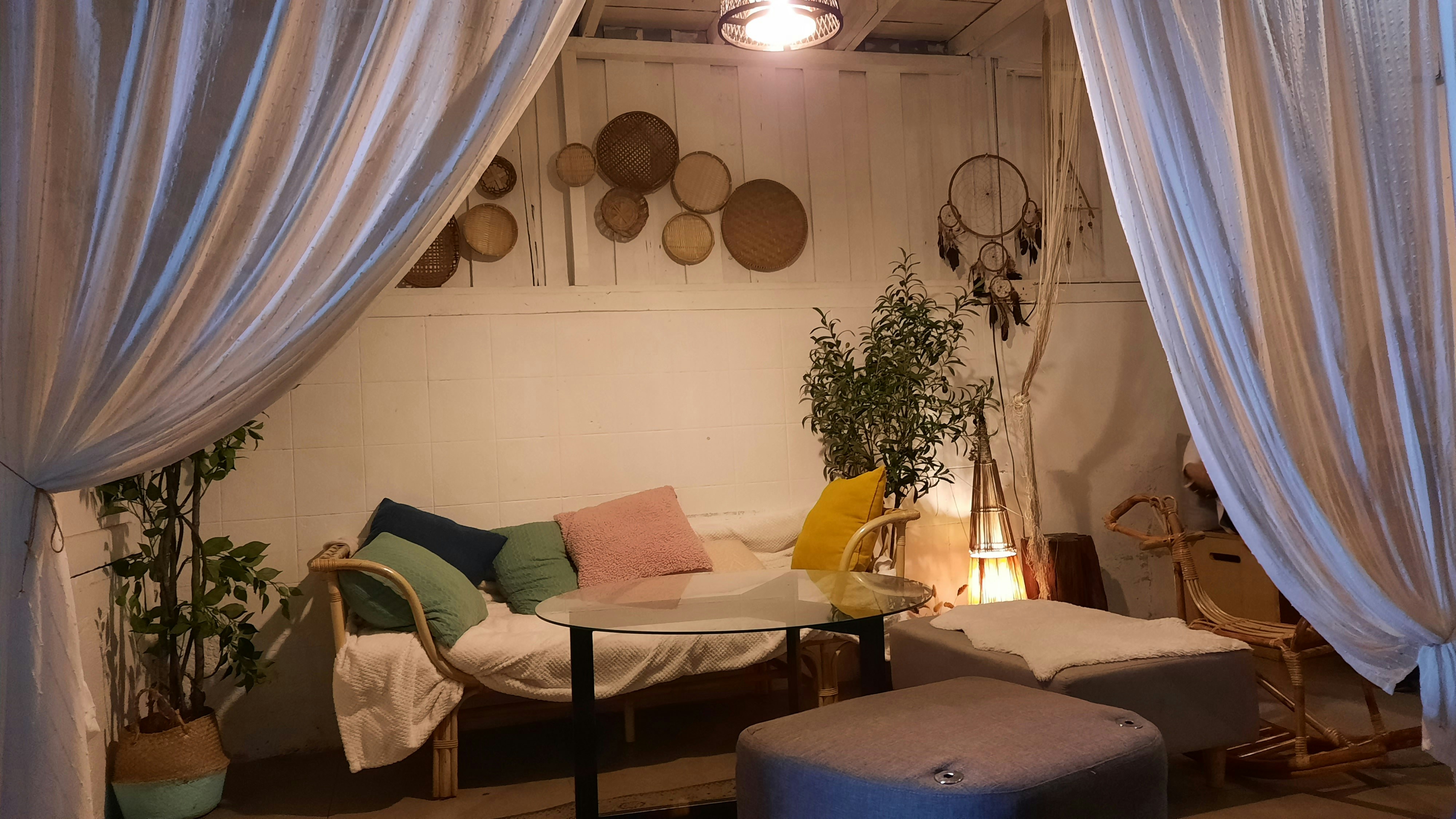 Transform Your Small Space into a Cozy Sanctuary: Decor Ideas for Tiny Spaces