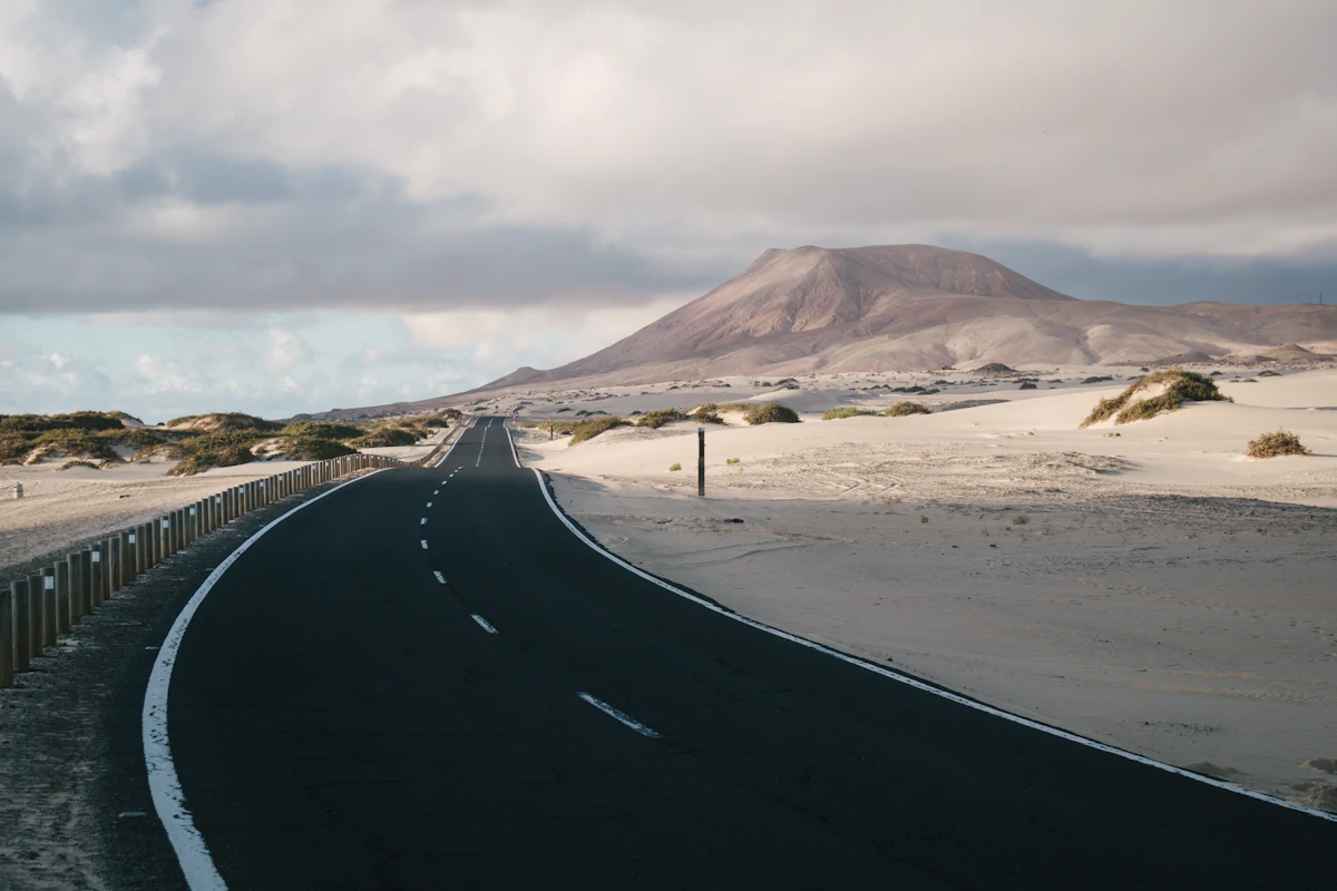 La route des dunes de Corralejo et le volcan, Fuerteventura