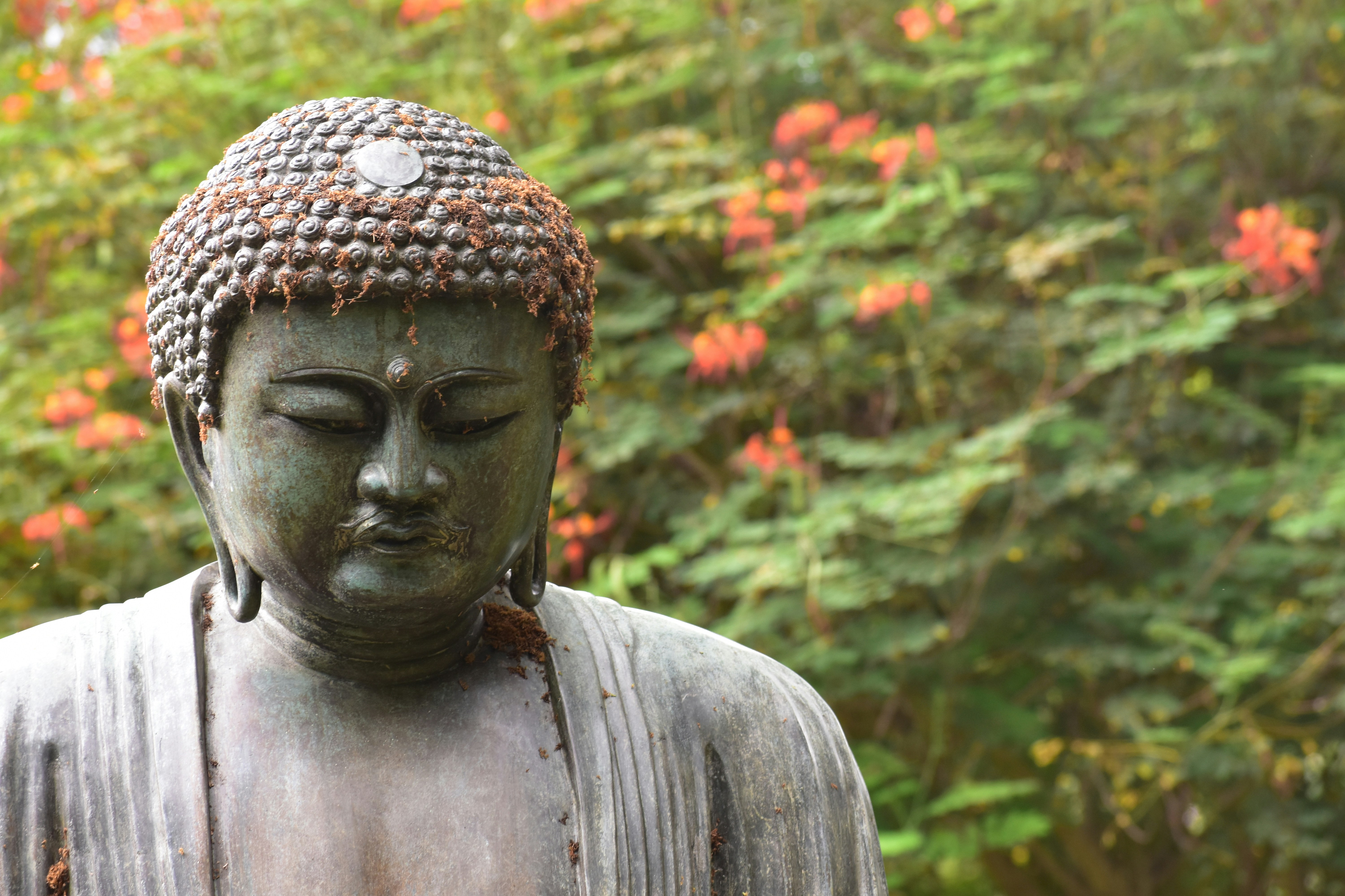 a statue of a person