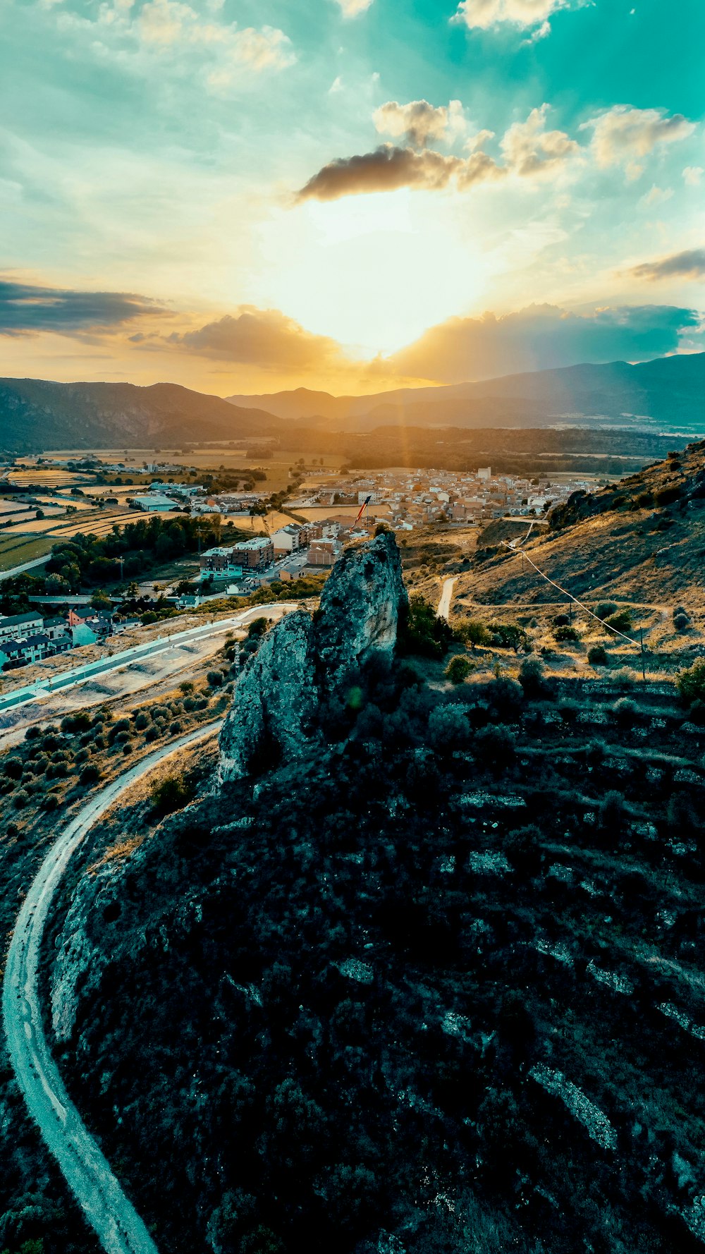 Una città costruita su una collina