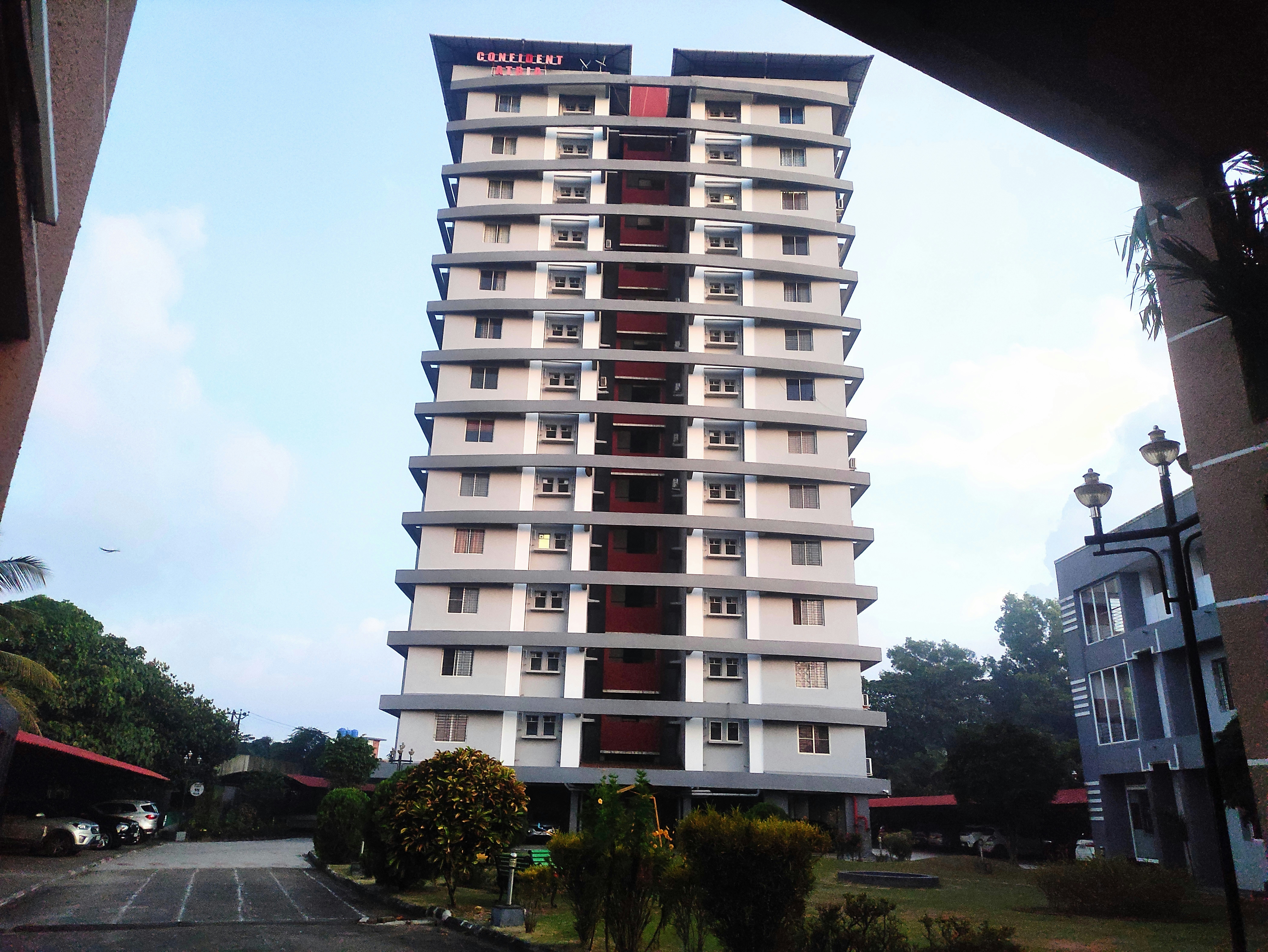 Confident Atria III, Apartment