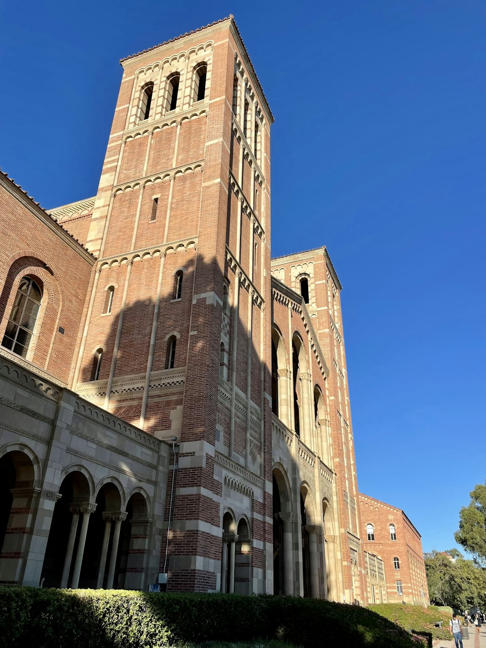 a large brick building