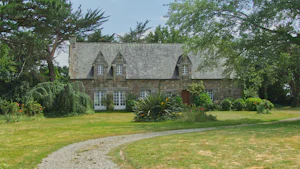 Manoir de Kervelen — extérieur