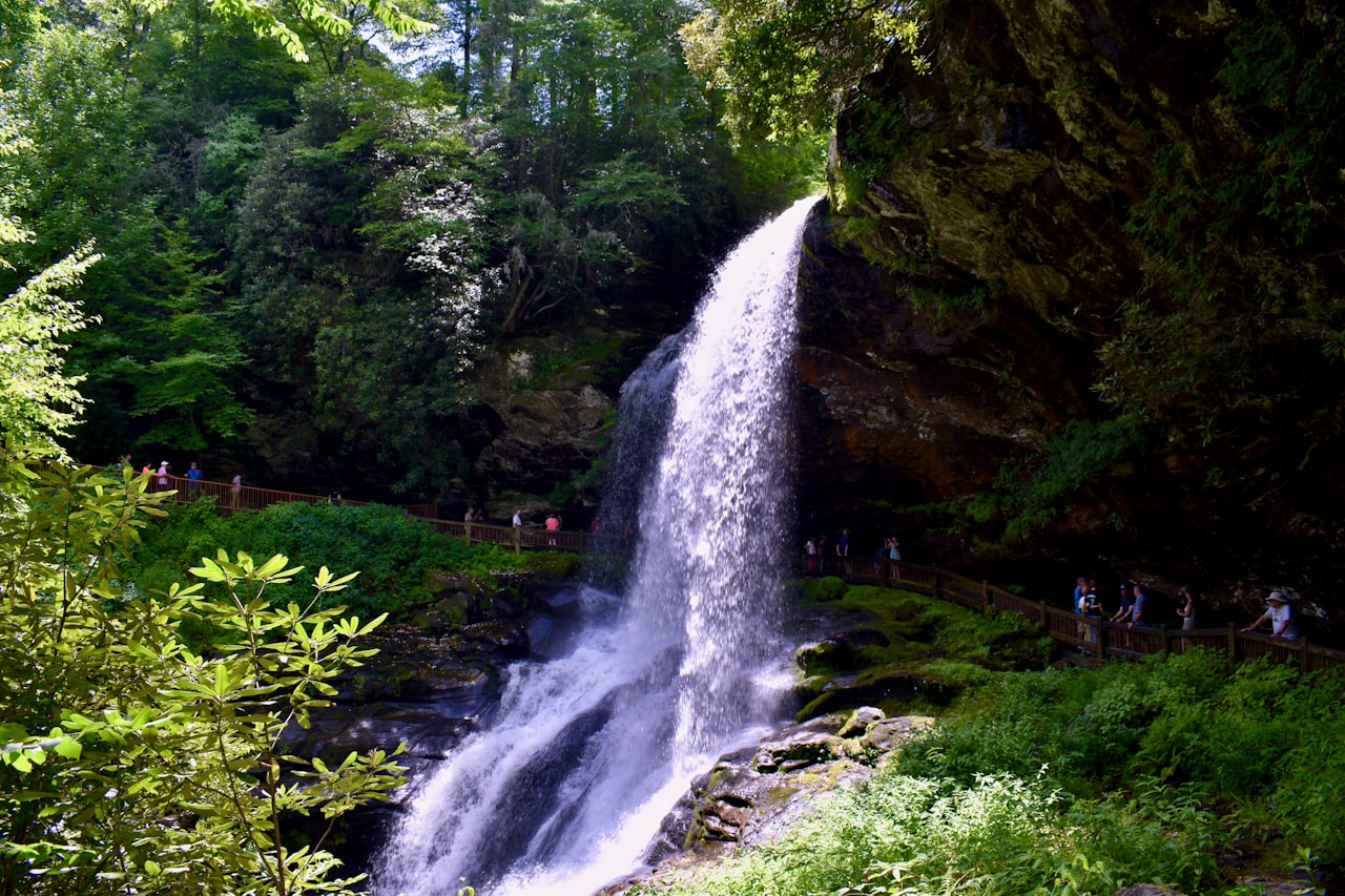 Discover Beautiful Waterfalls in Highlands, NC