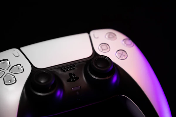 Wireless game controller
