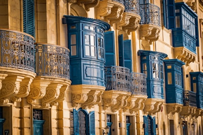 a building with many balconies