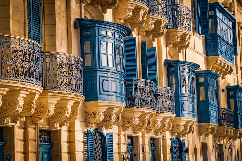 a building with many balconies