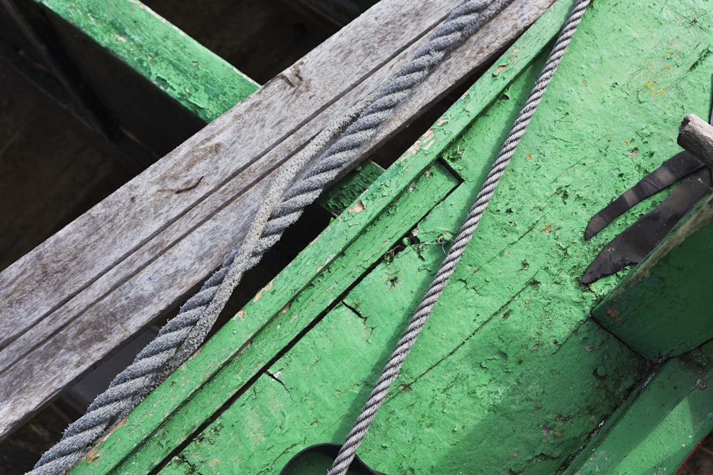 a close up of a green track