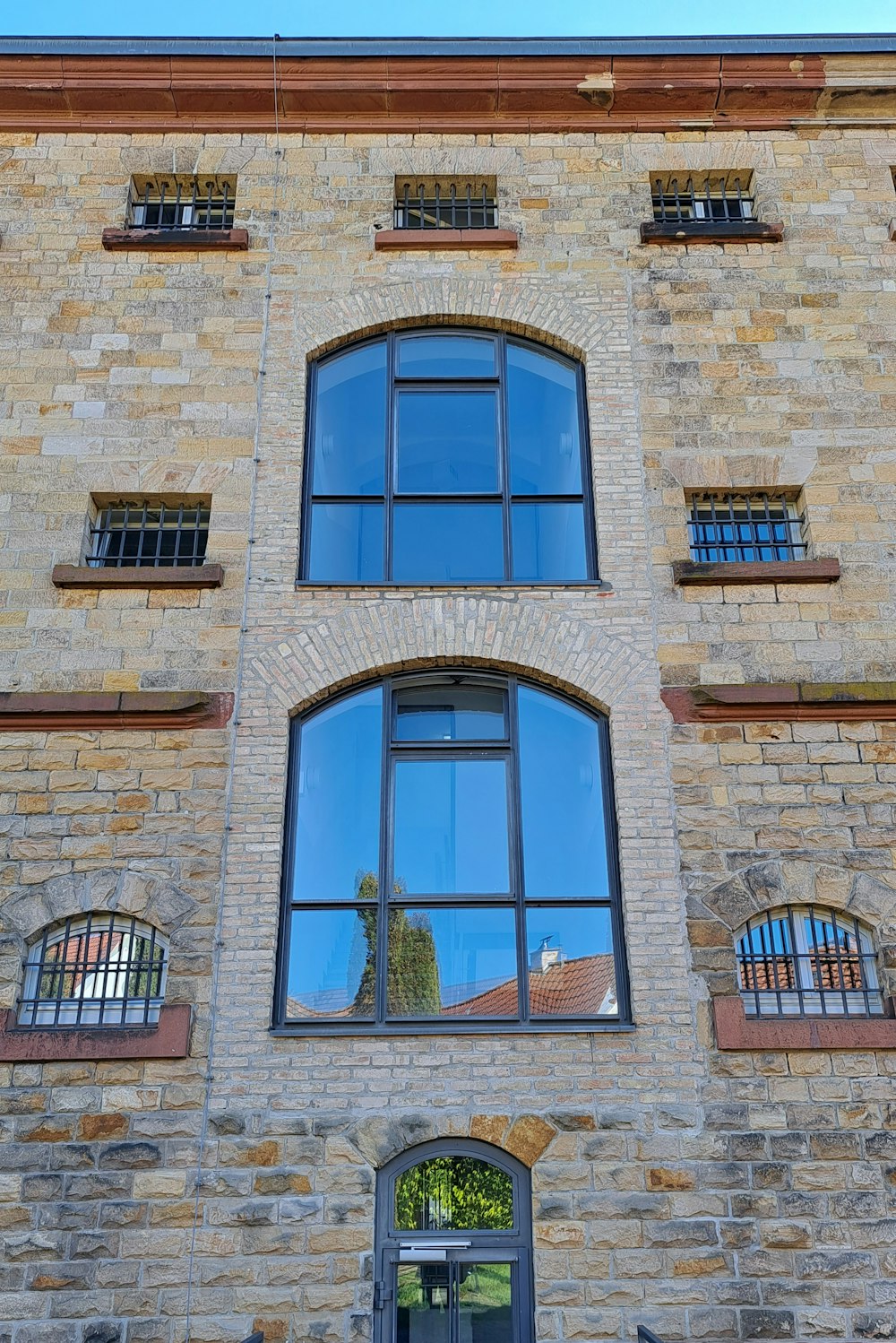 a brick building with windows