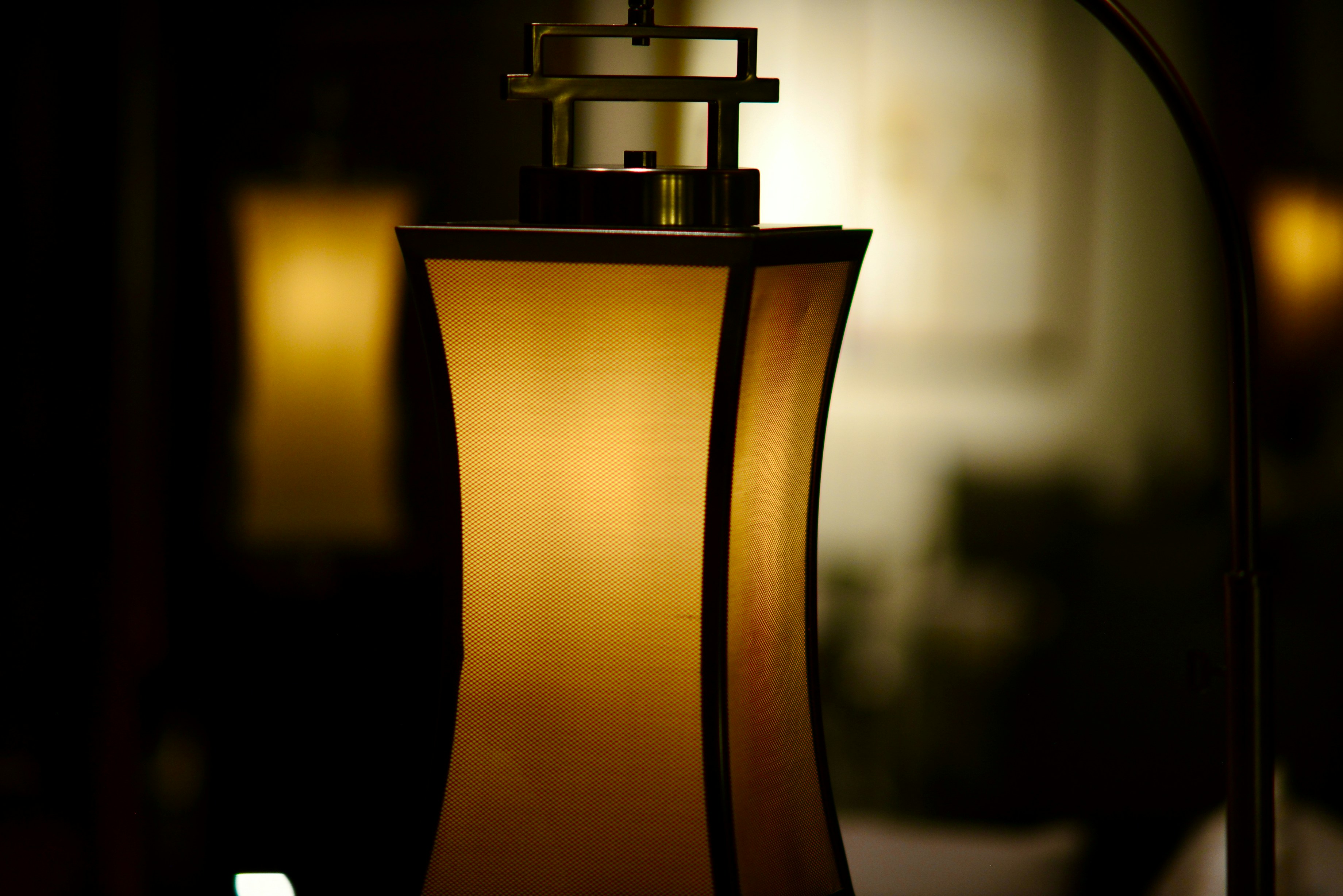 Inherited Essence: The Ultra-Wealthy American Families Commissioning Fragrances as Generational Legacy