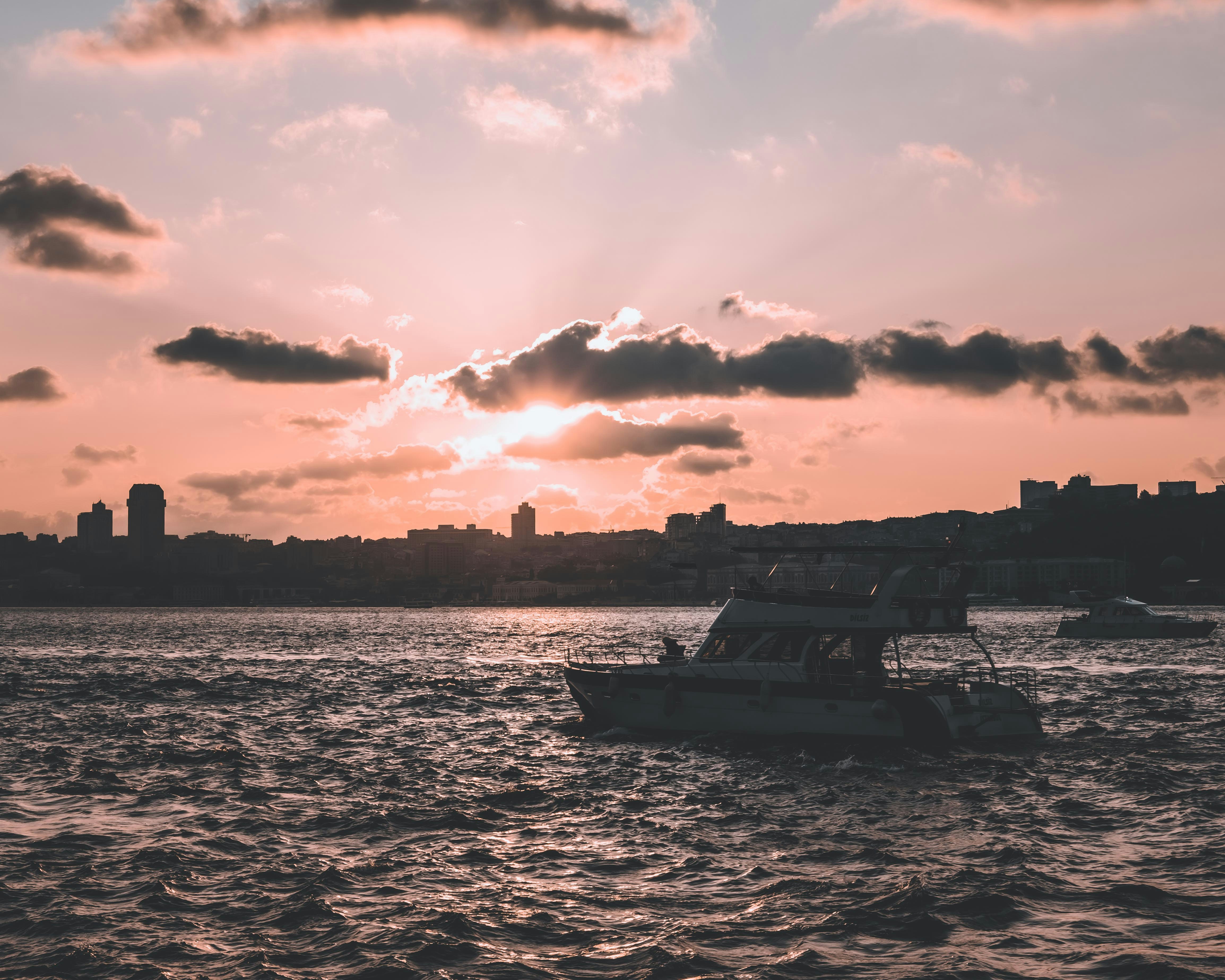 Photo by aykutaaktas