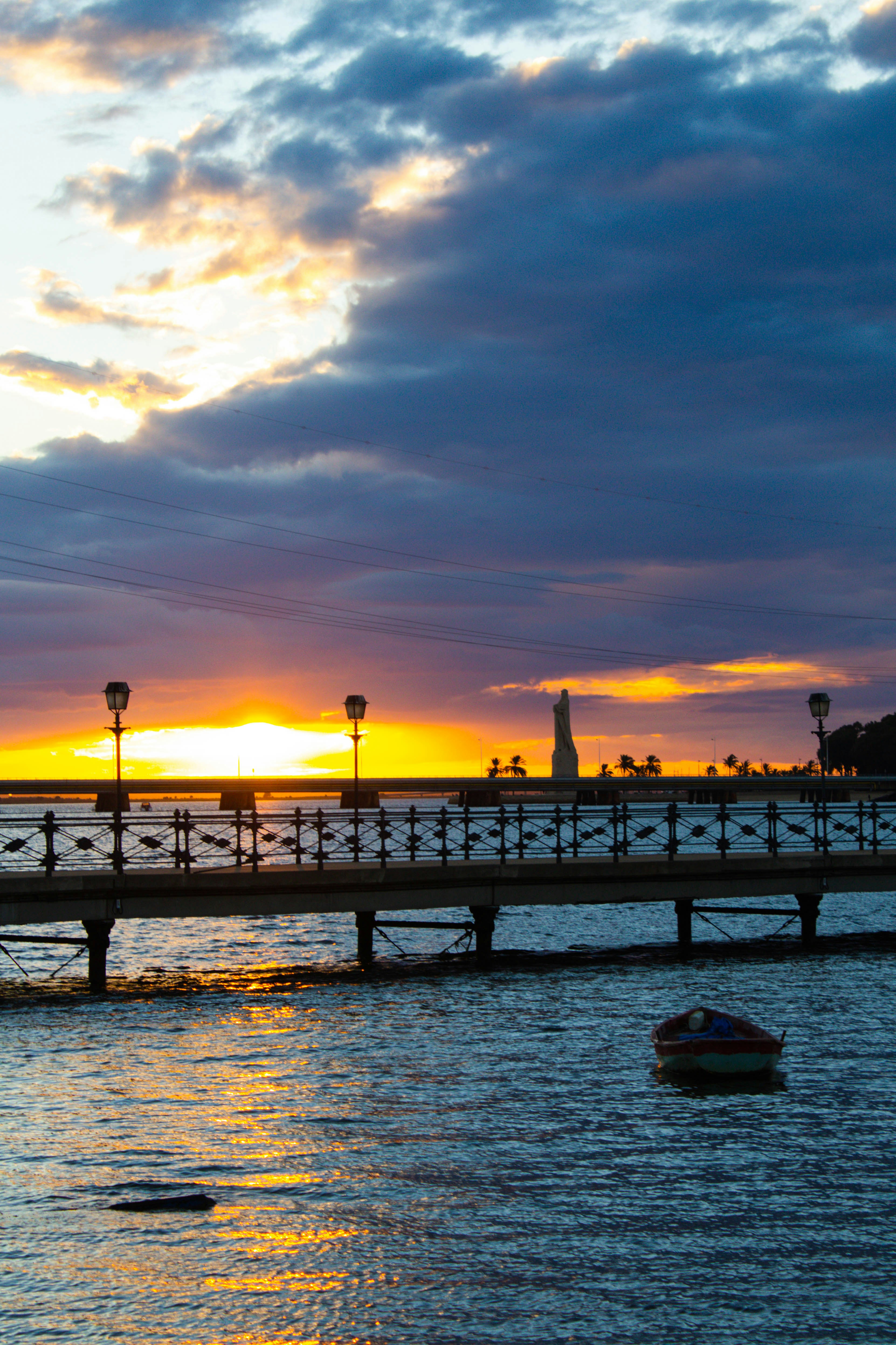 Photo by anamariacalugar