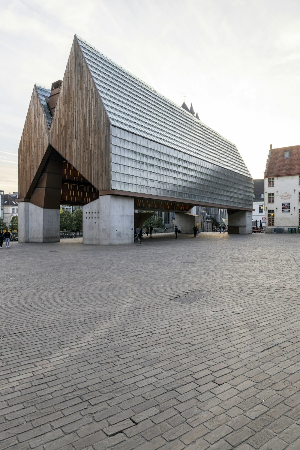 a building with a curved roof