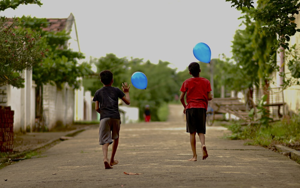 a group of people play frisbee