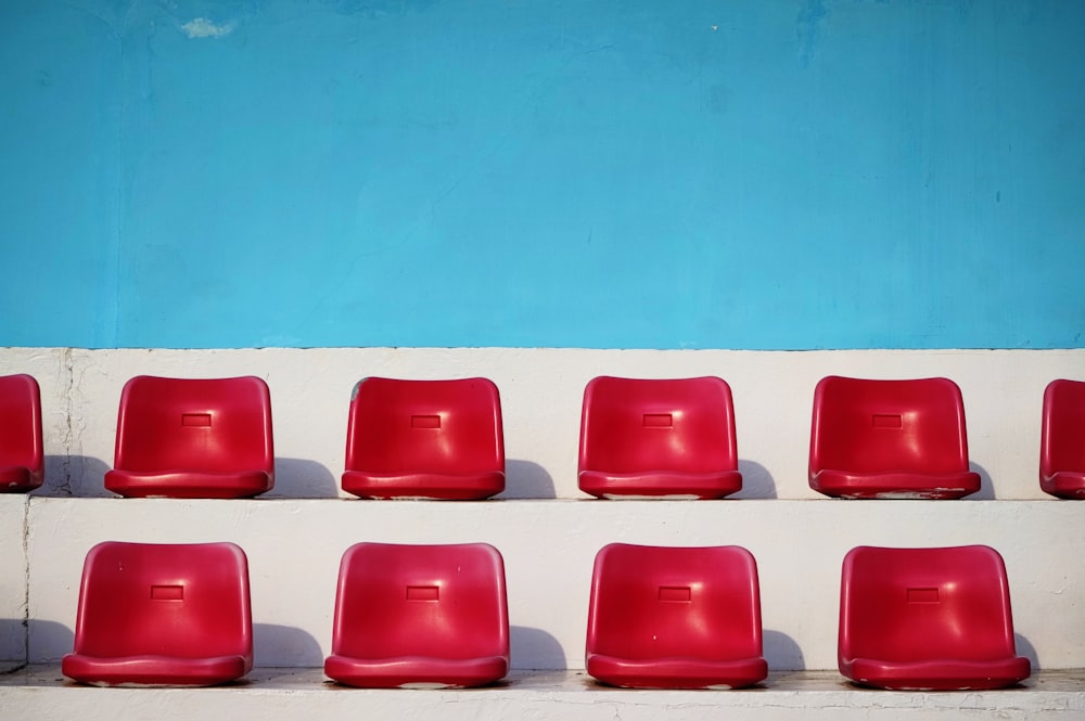 a row of red chairs