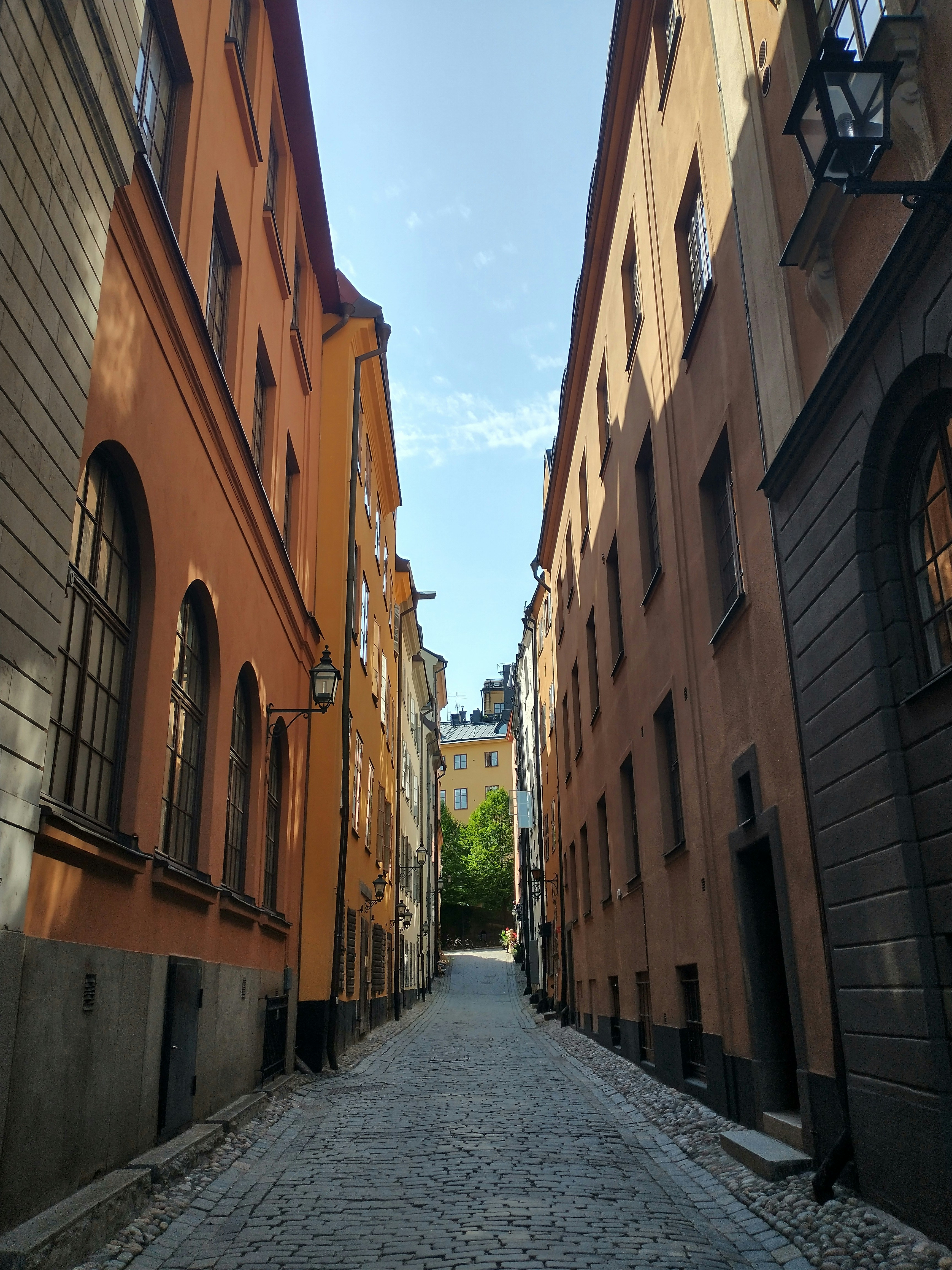 Photo by manuelltony