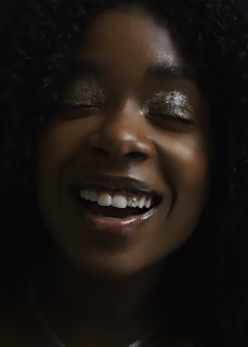 a close up of a woman
