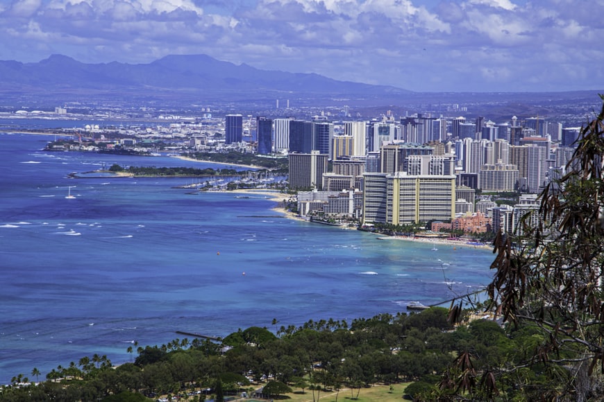 Foto dei Palazzi di Honolulu che si affacciano sull'oceano