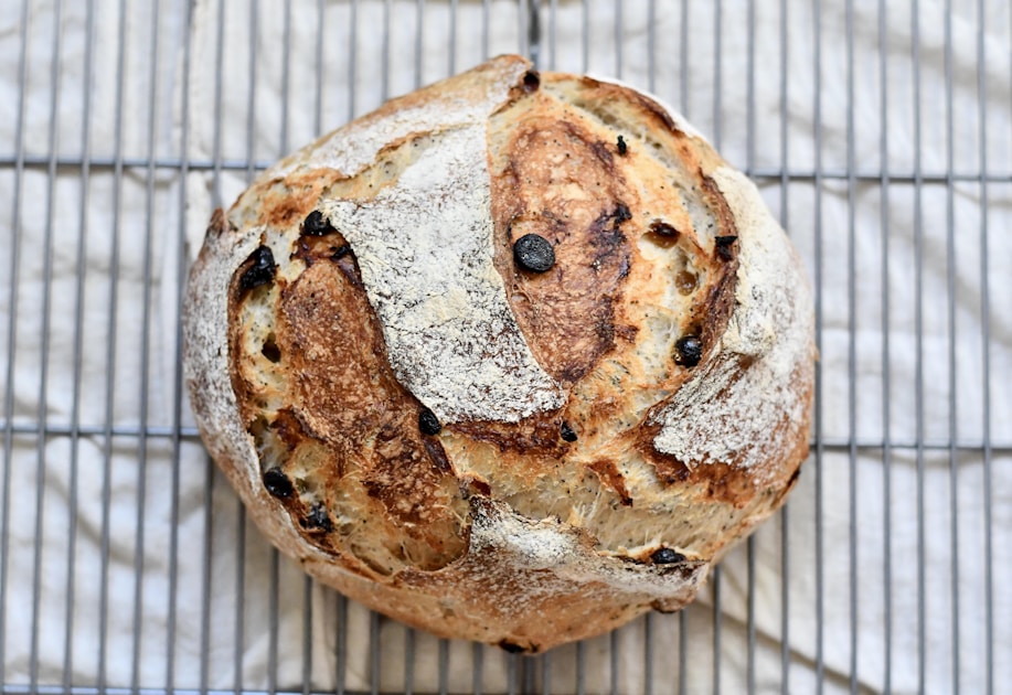 Bench scraper vs dough scraper — detailed close-up view