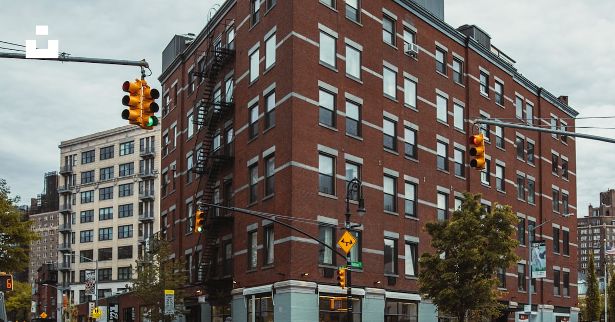 A large brick building photo – Free Fall Image on Unsplash