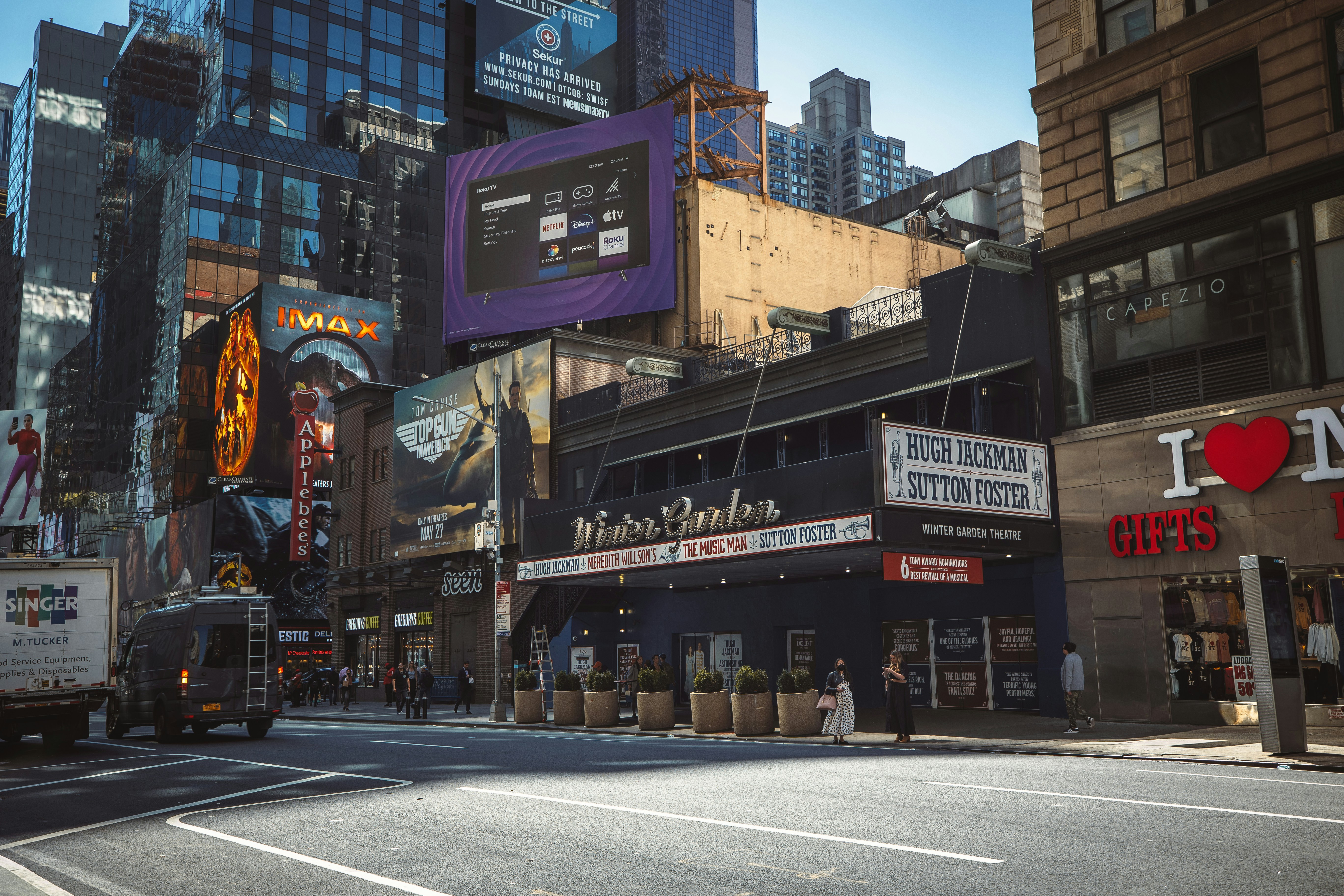times square wallpaper, wallpaper, Times Square: A Guide to NYC's Brightest Landmark 4