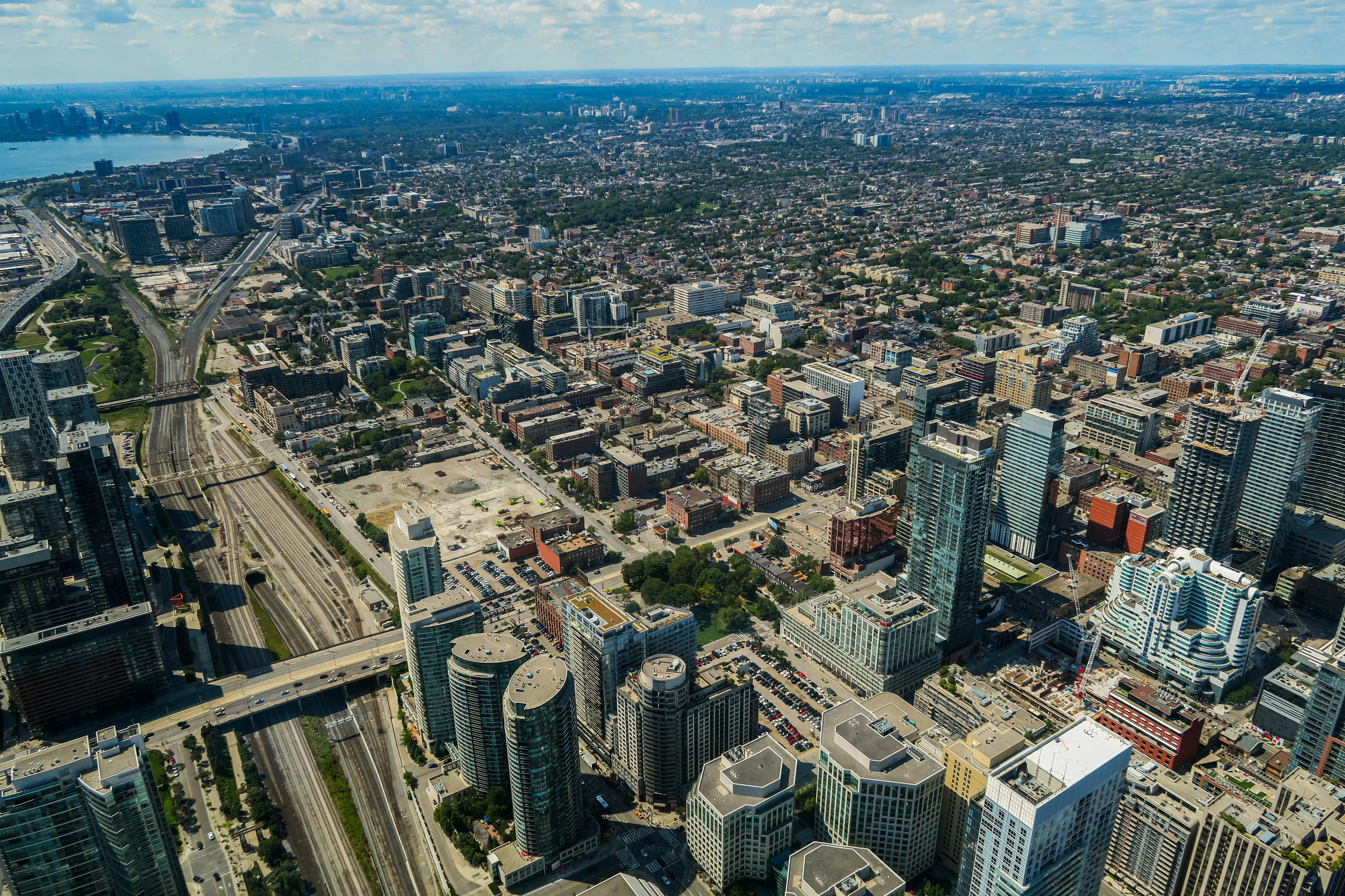 The Great Migration: Canadians Flee Cities for the Allure of Rural and Small-Town Living