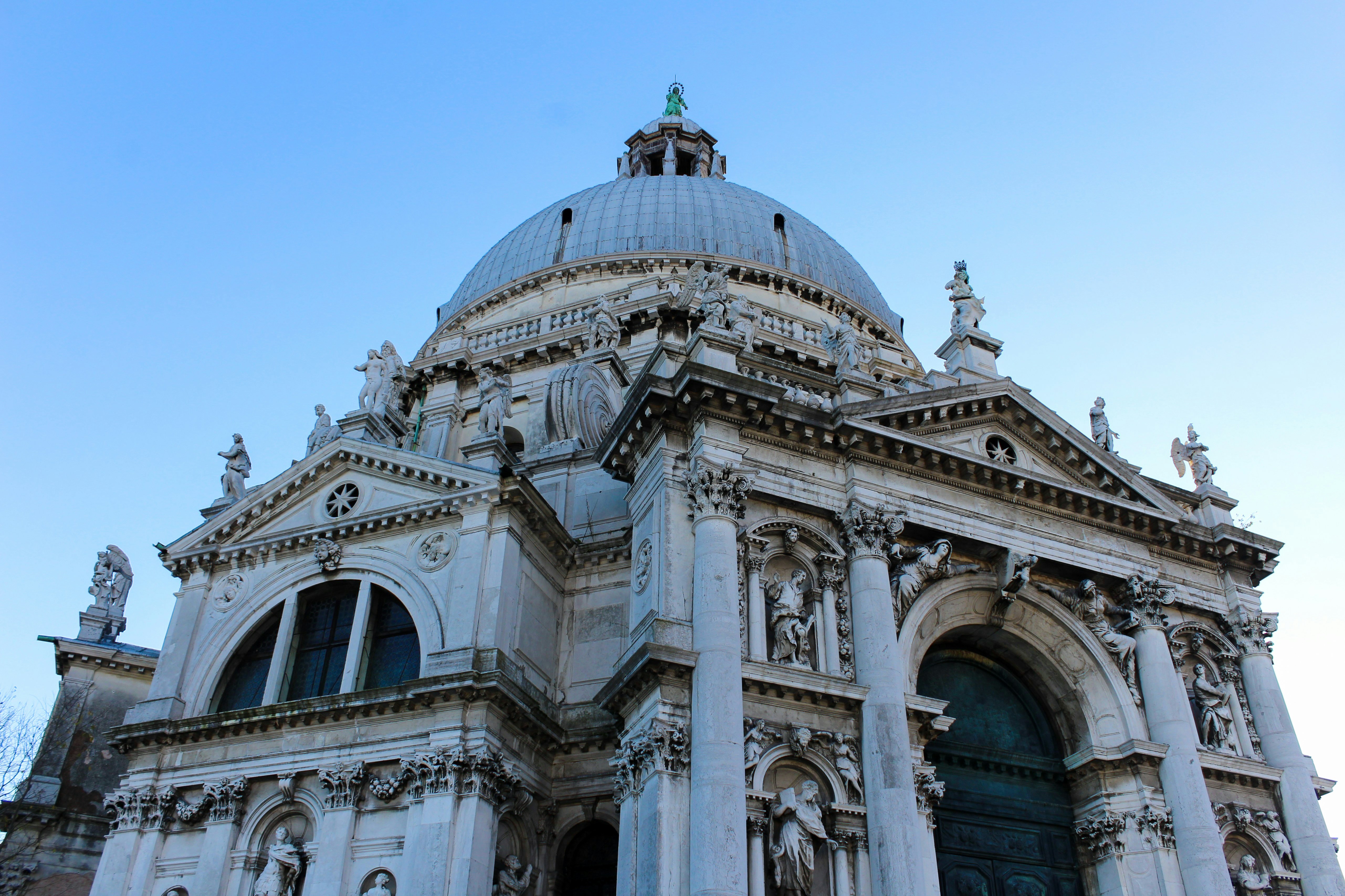 A Dedicação às Basílicas de São Pedro e São Paulo: A Importância das Igrejas na Formação da Igreja Católica