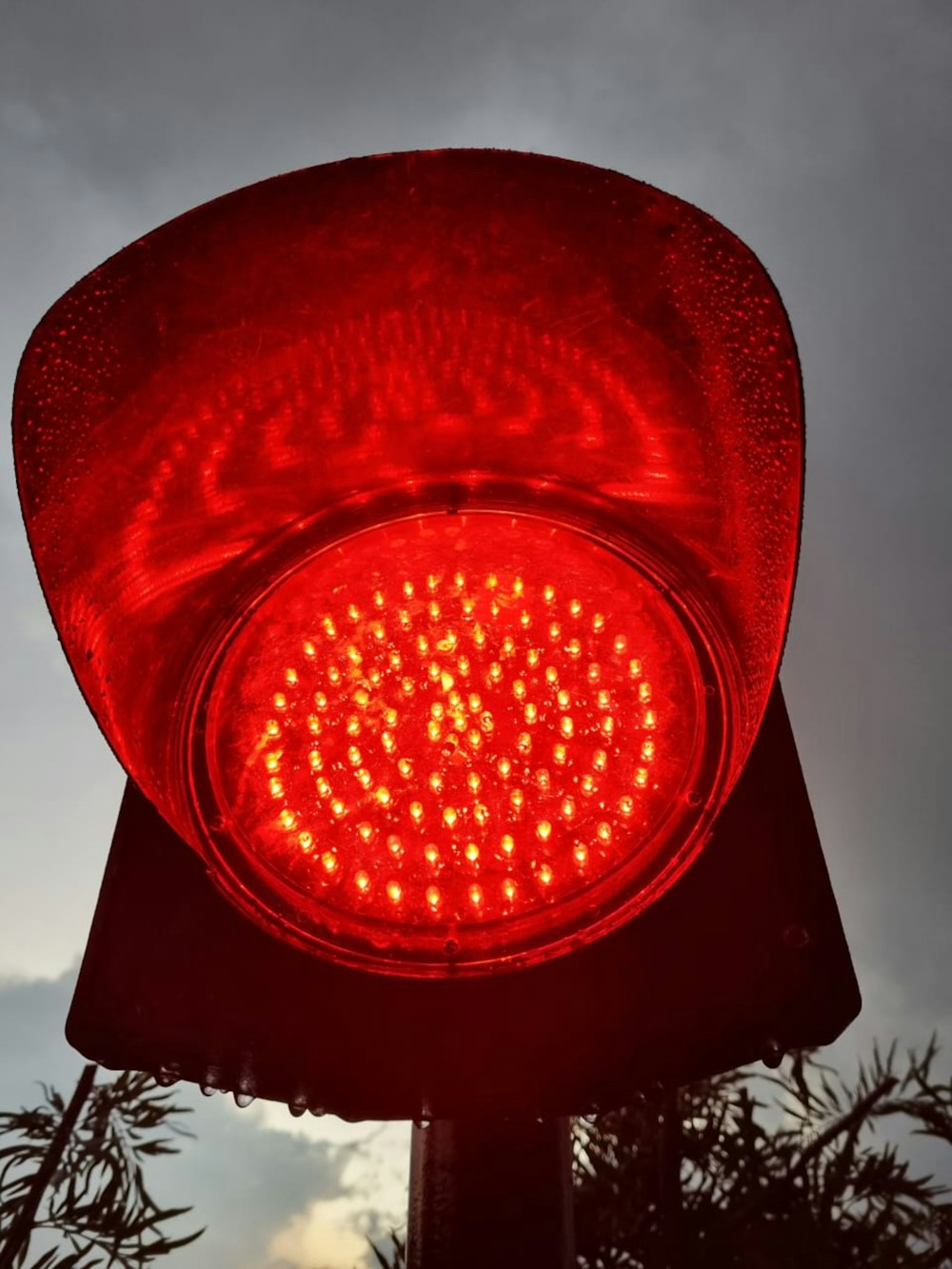 a red stop light