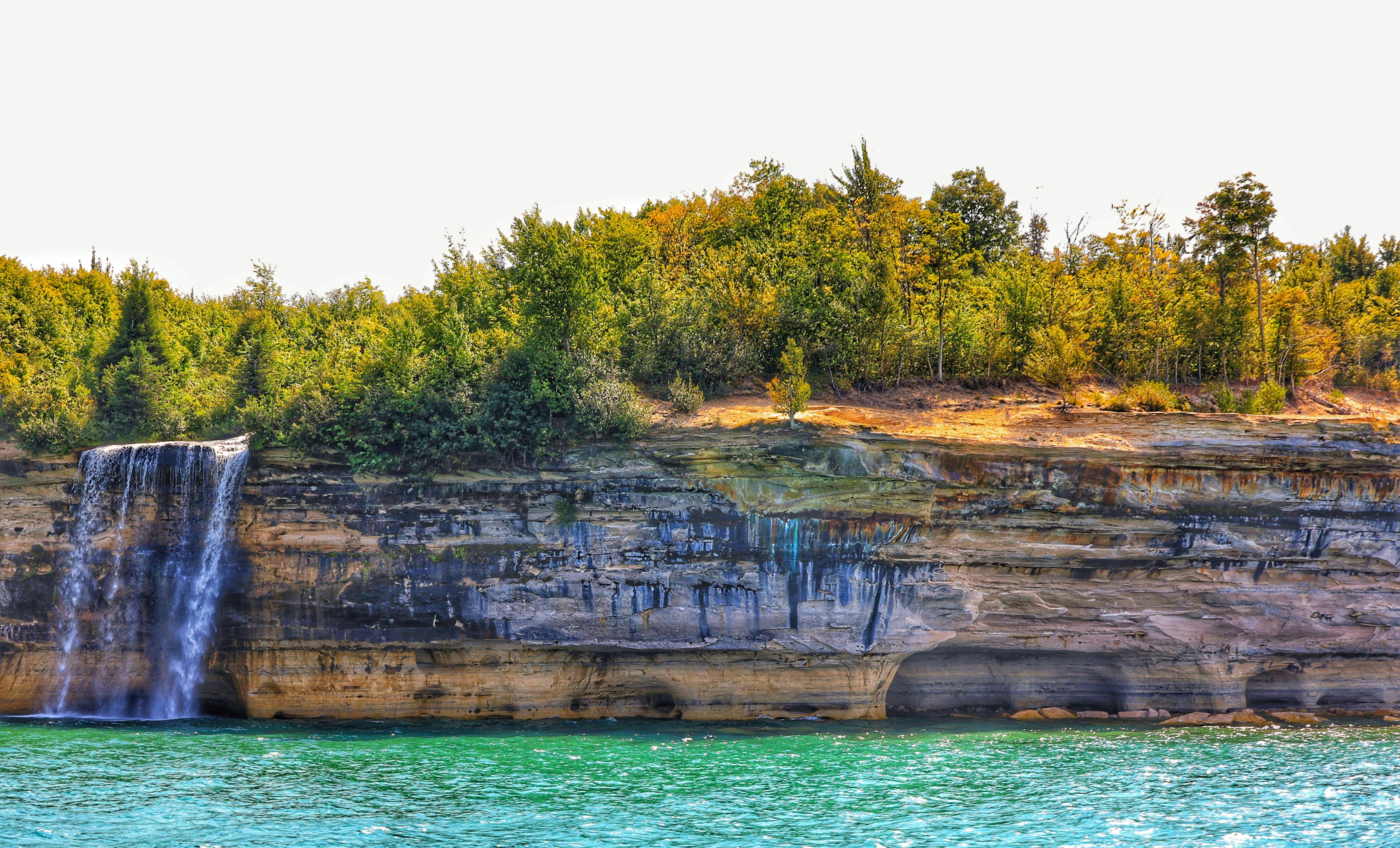 Chimney Bluffs State Park