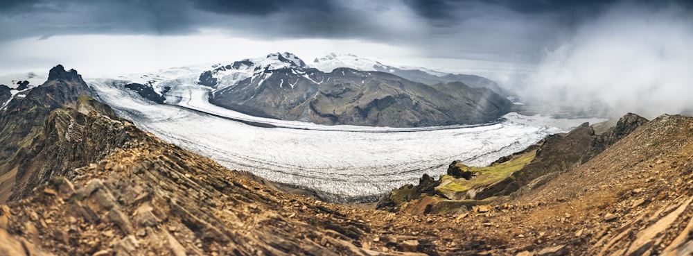 a snow covered mountain