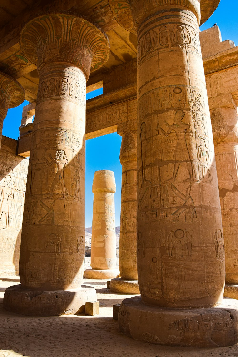 alguns pilares em Karnak