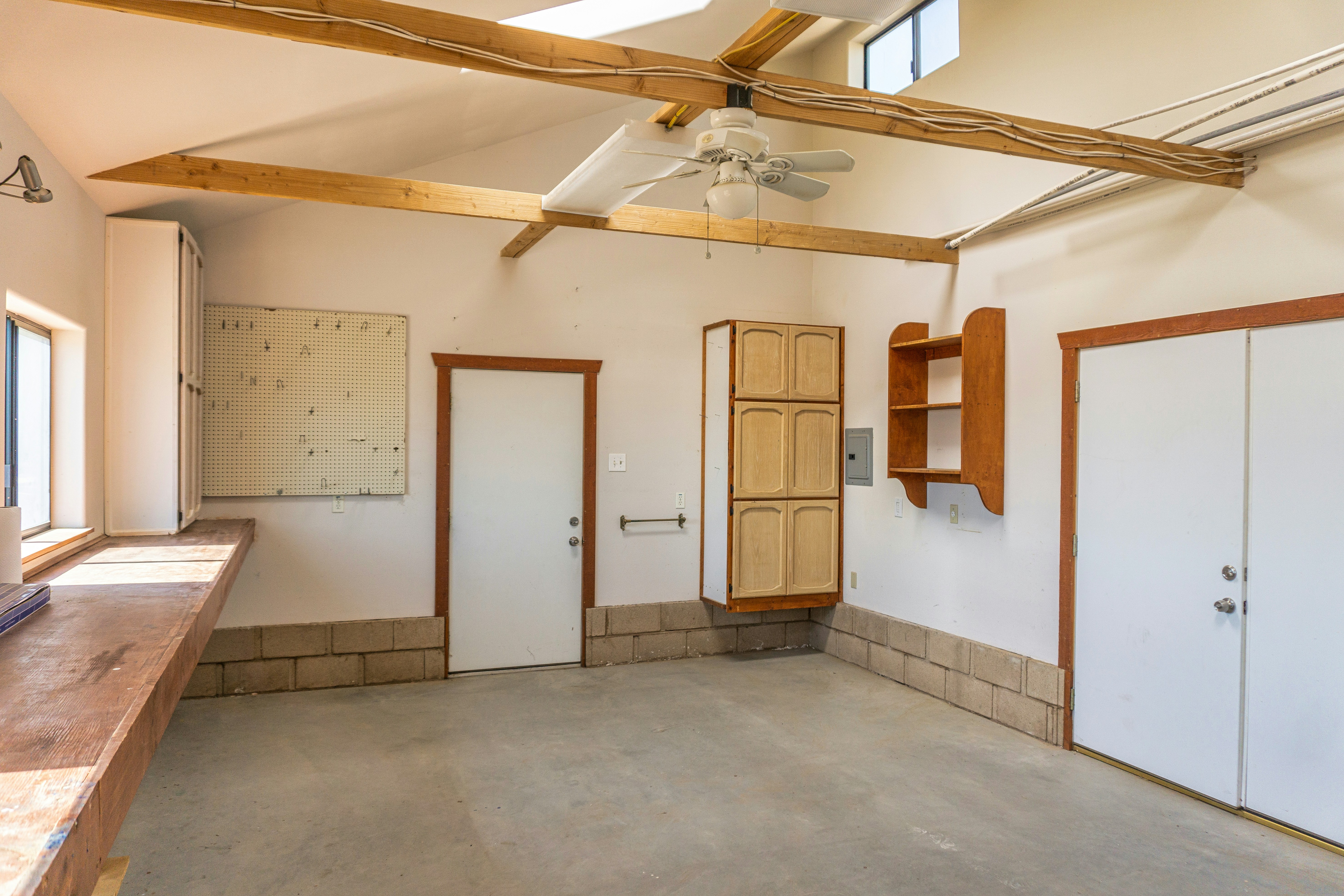 Planning a Warm Garage Workshop: Comparing Fuel Burners, Electric Heaters, and Ventilation Costs