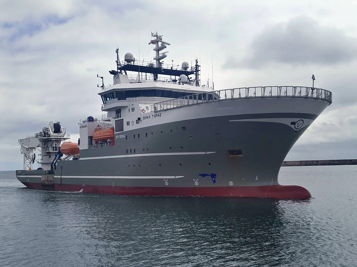 Offshore supply vessel