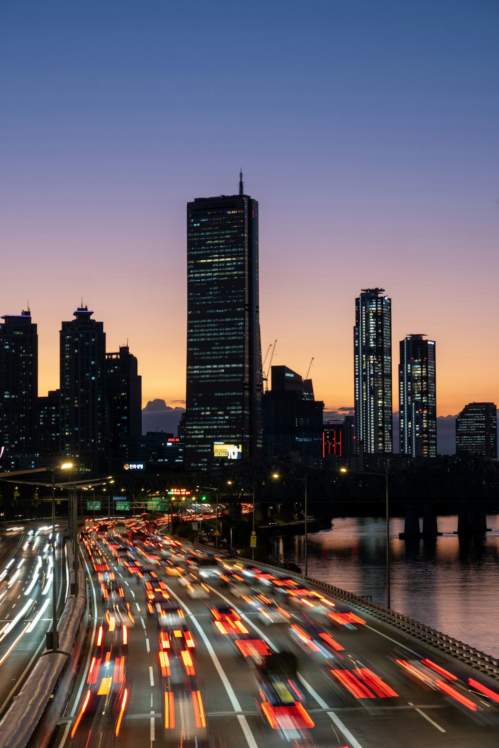 a city skyline at night